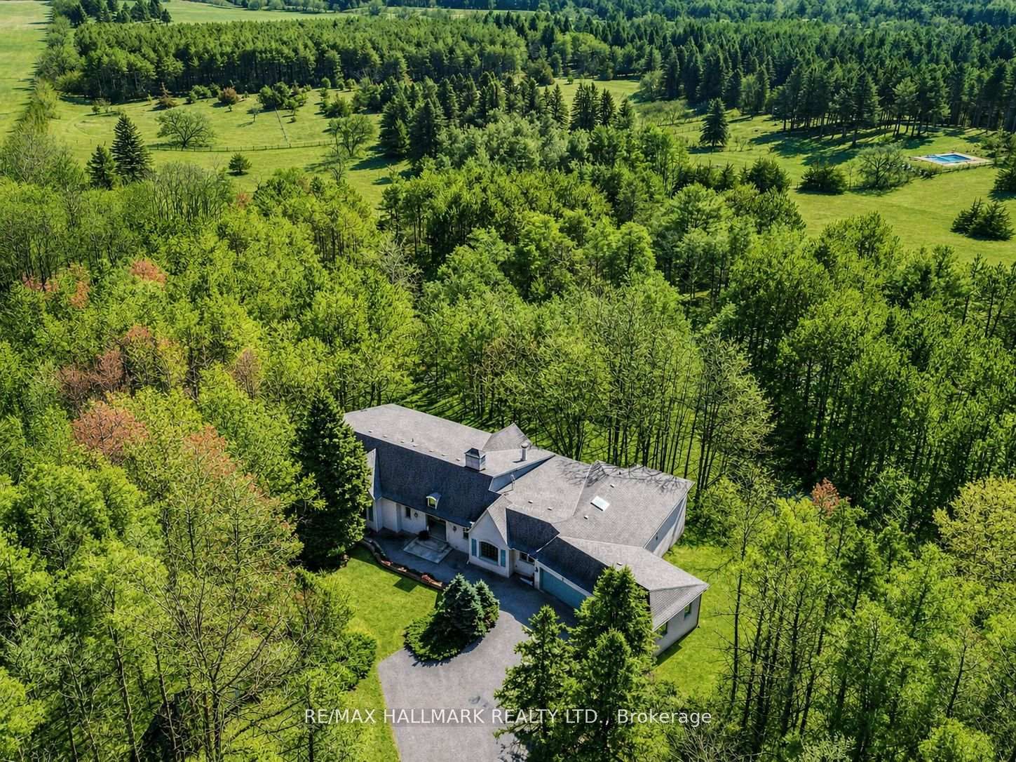 18381 McCowan Road, East Gwillimbury, ON L0G 1M0