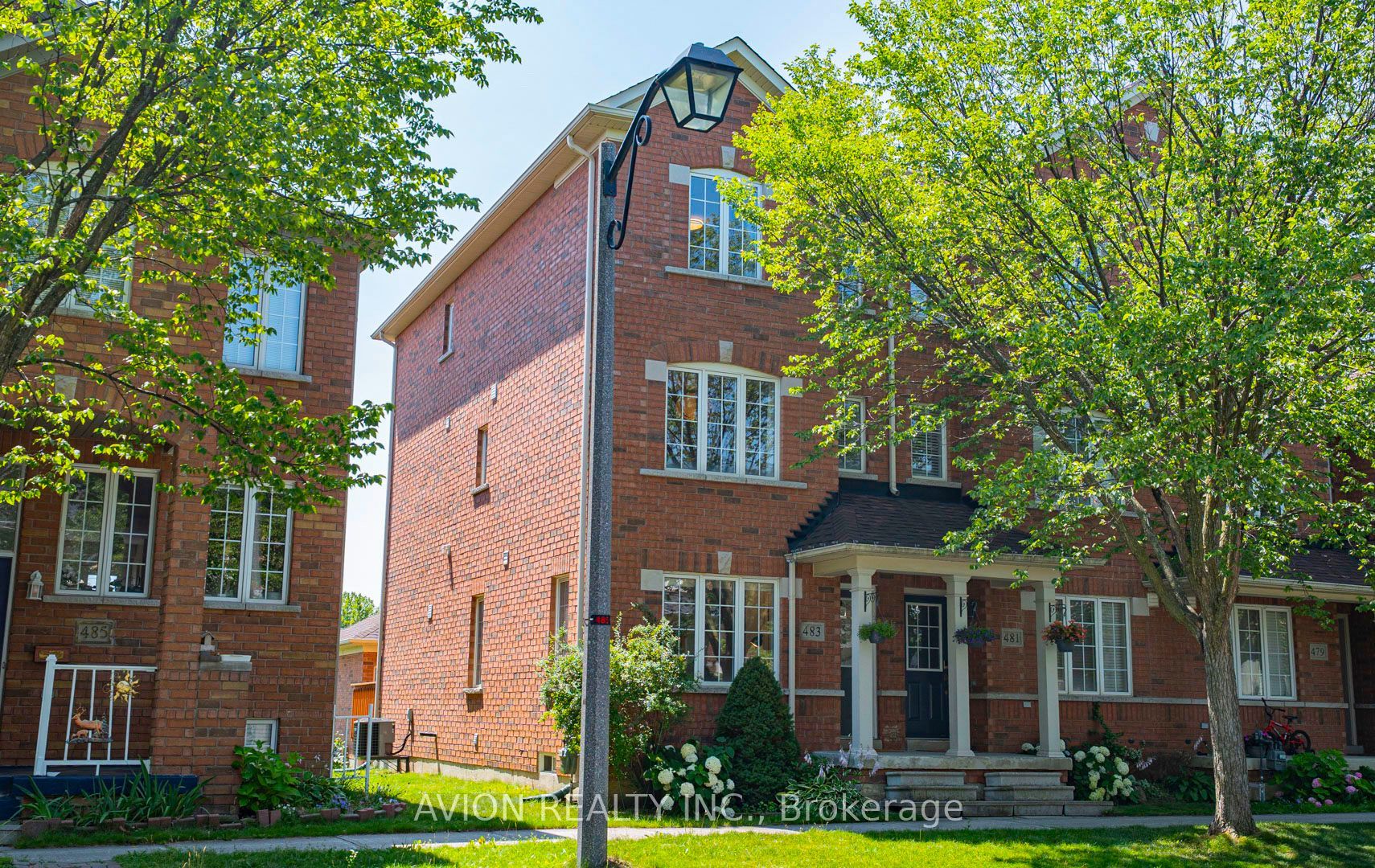 483 White's Hill Avenue, Markham, ON L6B 0J8 photo 2