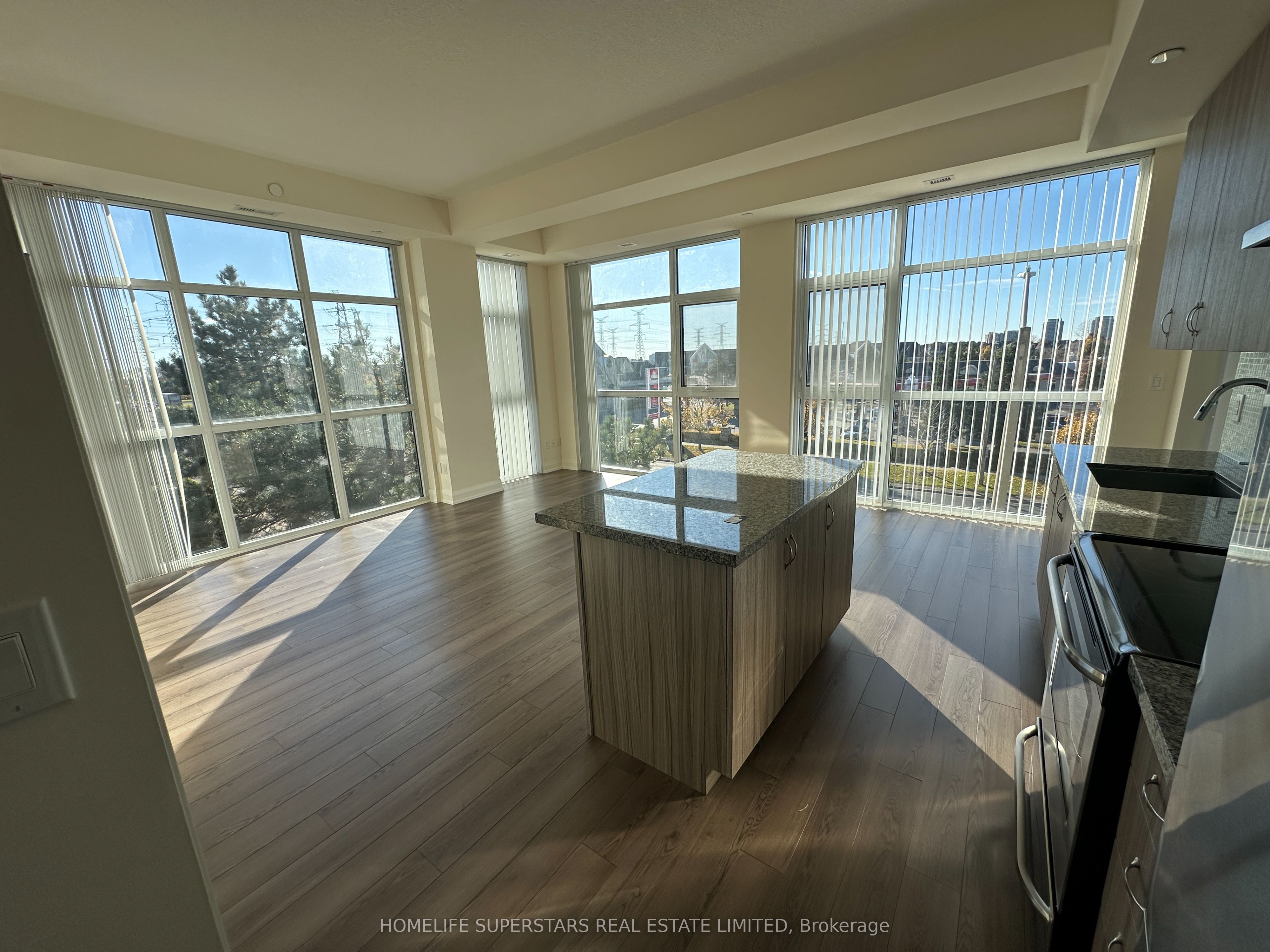8763 Bayview Avenue 309, Richmond Hill, ON L4B 3V1 photo 3