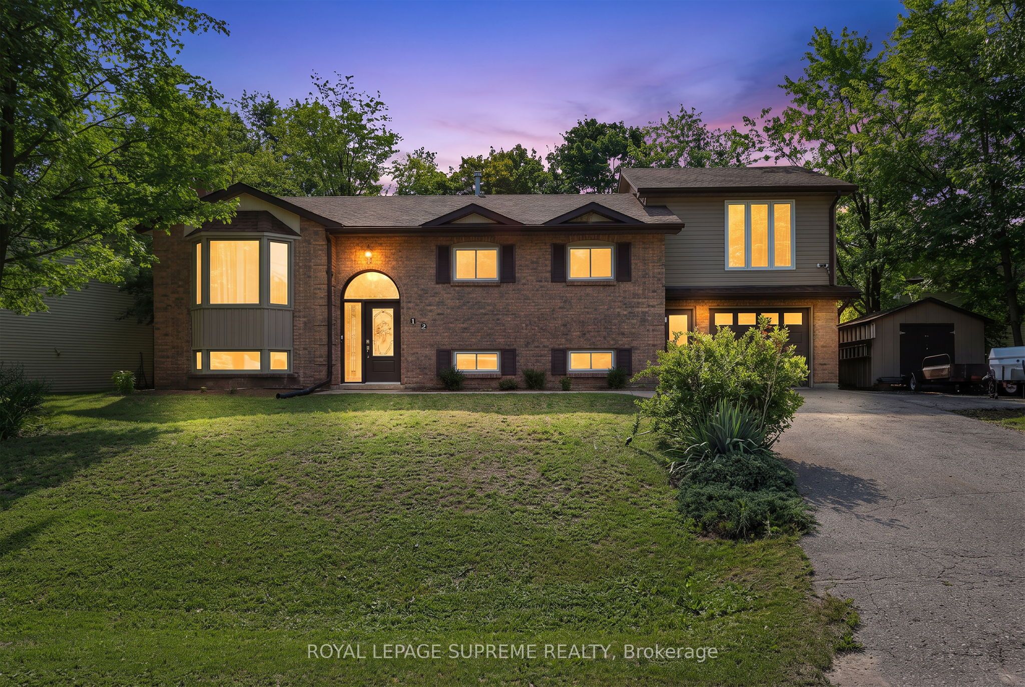 12 Pridham Crescent, Essa, ON L3W 0G5