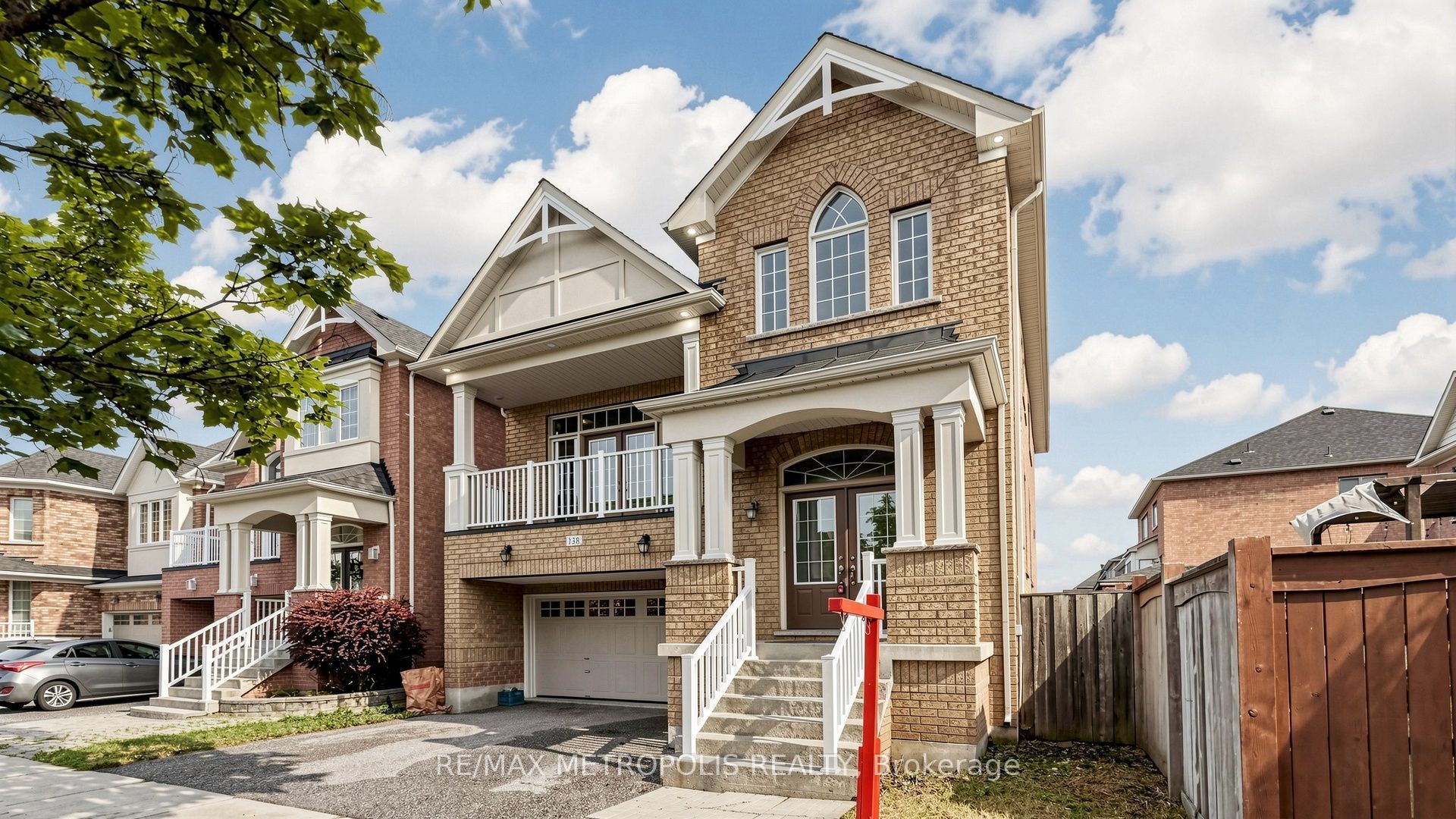 138 Yakefarm Boulevard, Whitchurch-Stouffville, ON L4A 0R8 photo 2