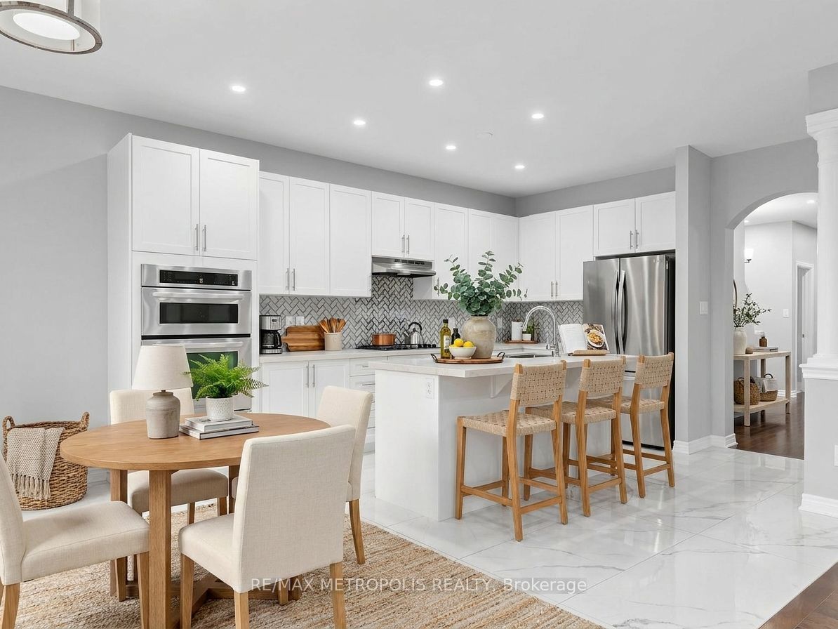 138 Yakefarm Boulevard, Whitchurch-Stouffville, ON L4A 0R8 photo 3