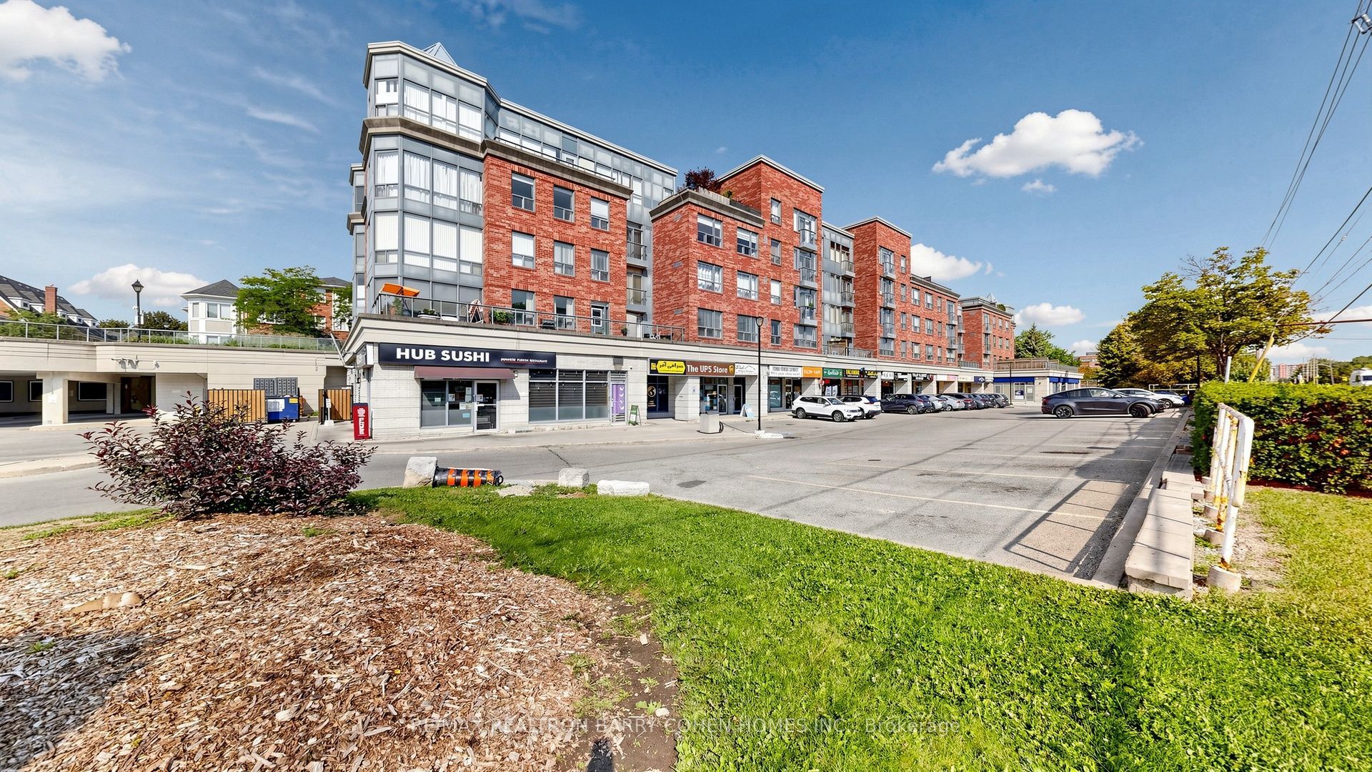 7398 Yonge Street 308, Vaughan, ON L4J 8J2 photo 2