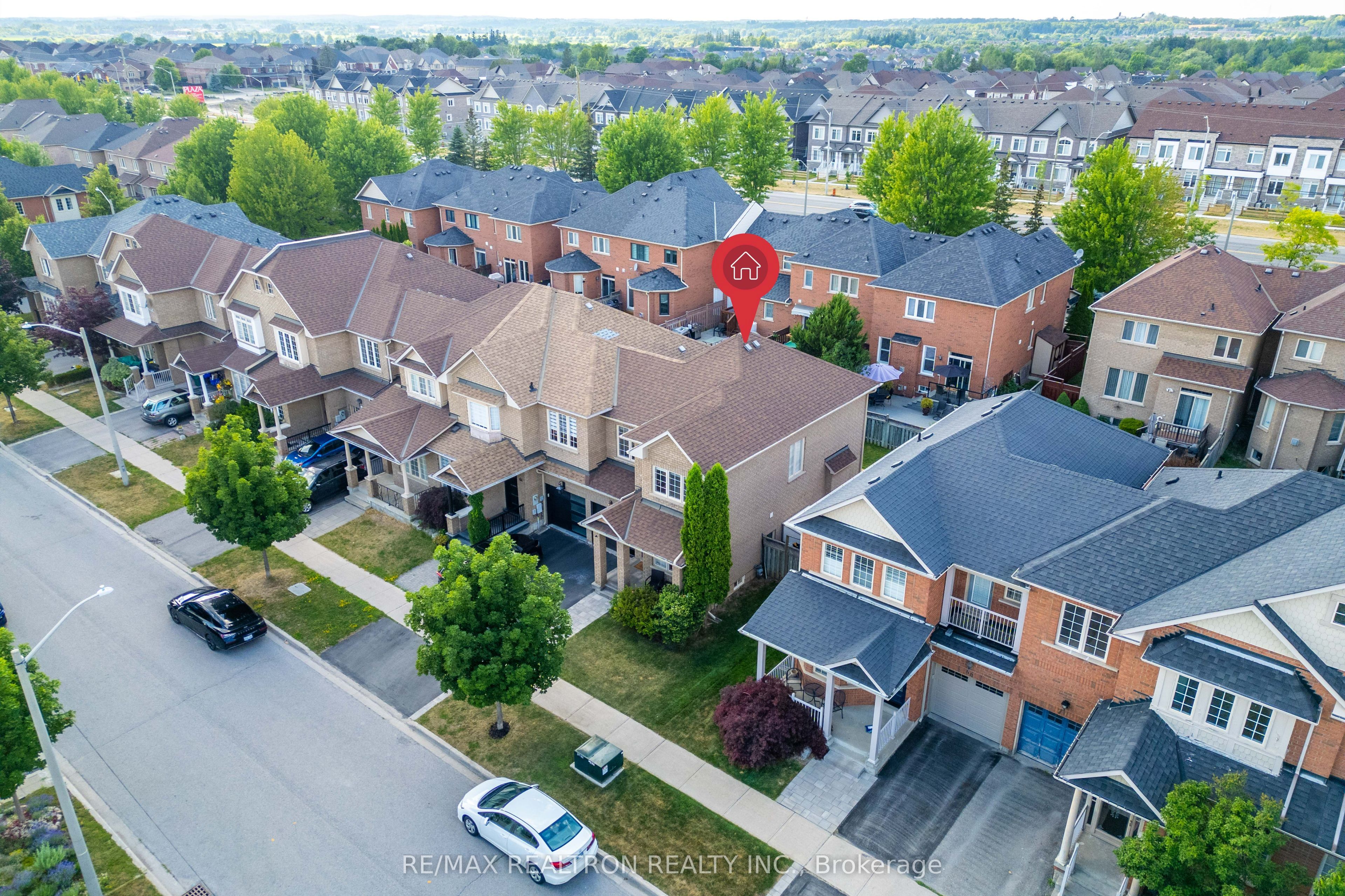 66 Longwood Avenue, Richmond Hill, ON L4E 4A6 photo 2