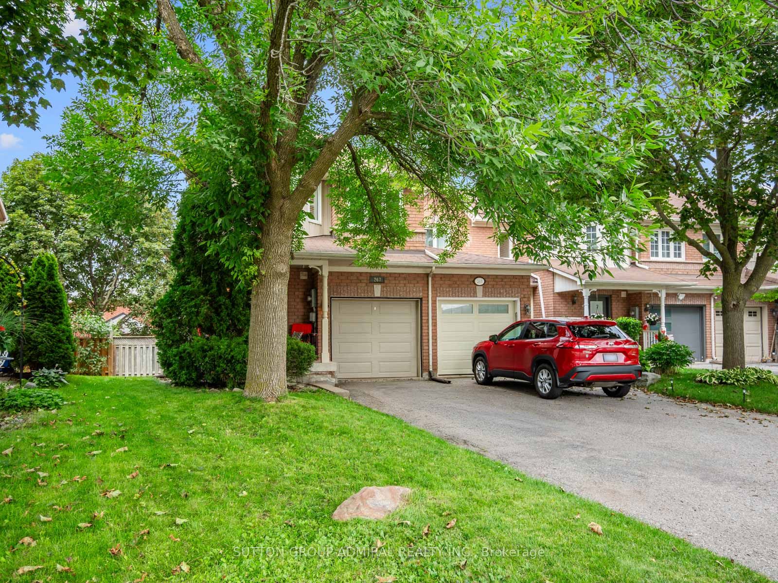 267 Warner Crescent, Newmarket, ON L3X 2G6 photo 2