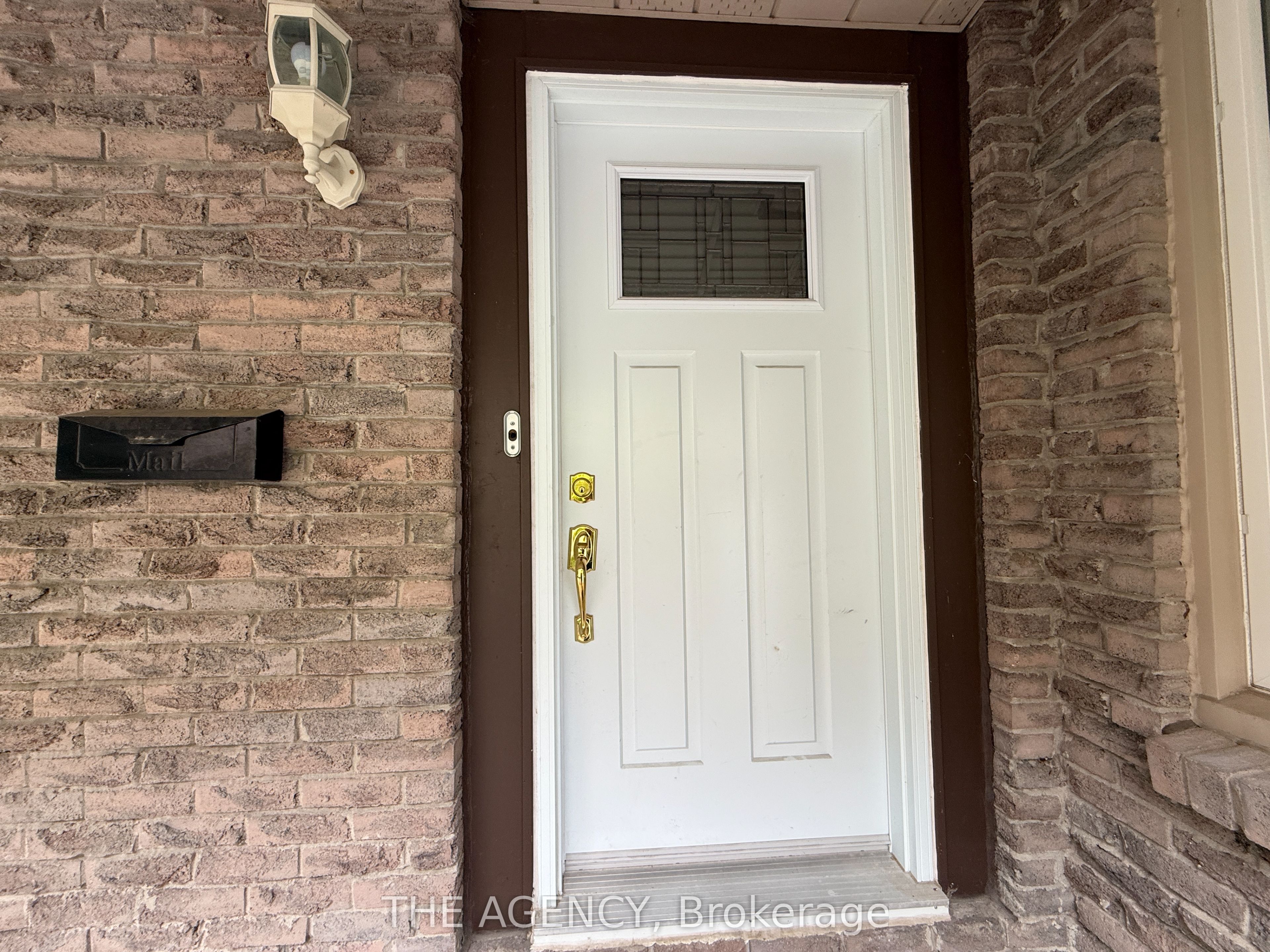 323 Waratah Avenue, Newmarket, ON L3Y 5J3 photo 4
