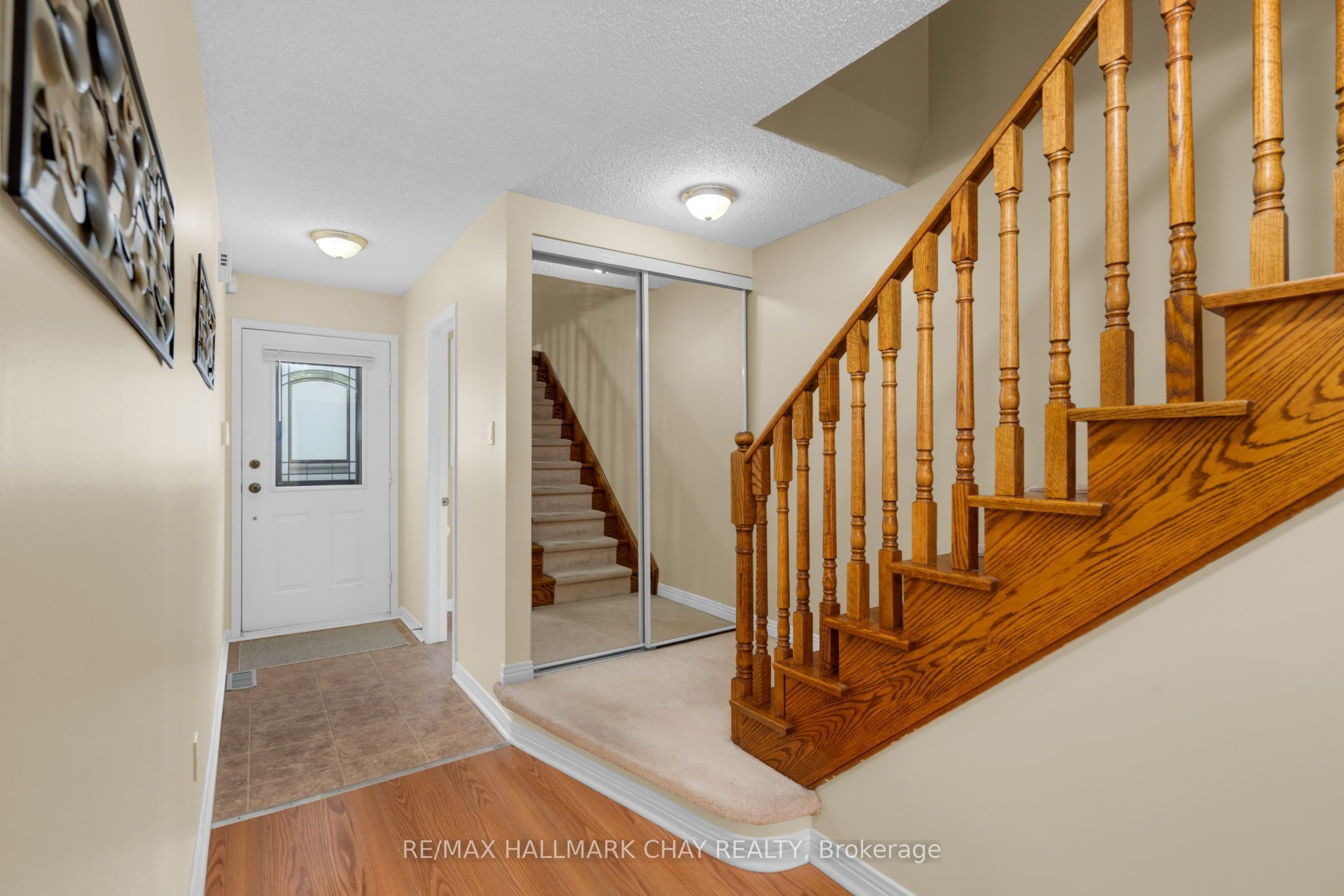 769 Playter Crescent, Newmarket, ON L3X 1W7 photo 2