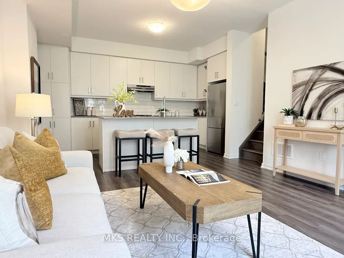 31 Almond Blossom Mews TH155, Vaughan, ON L4K 0N7 photo 2