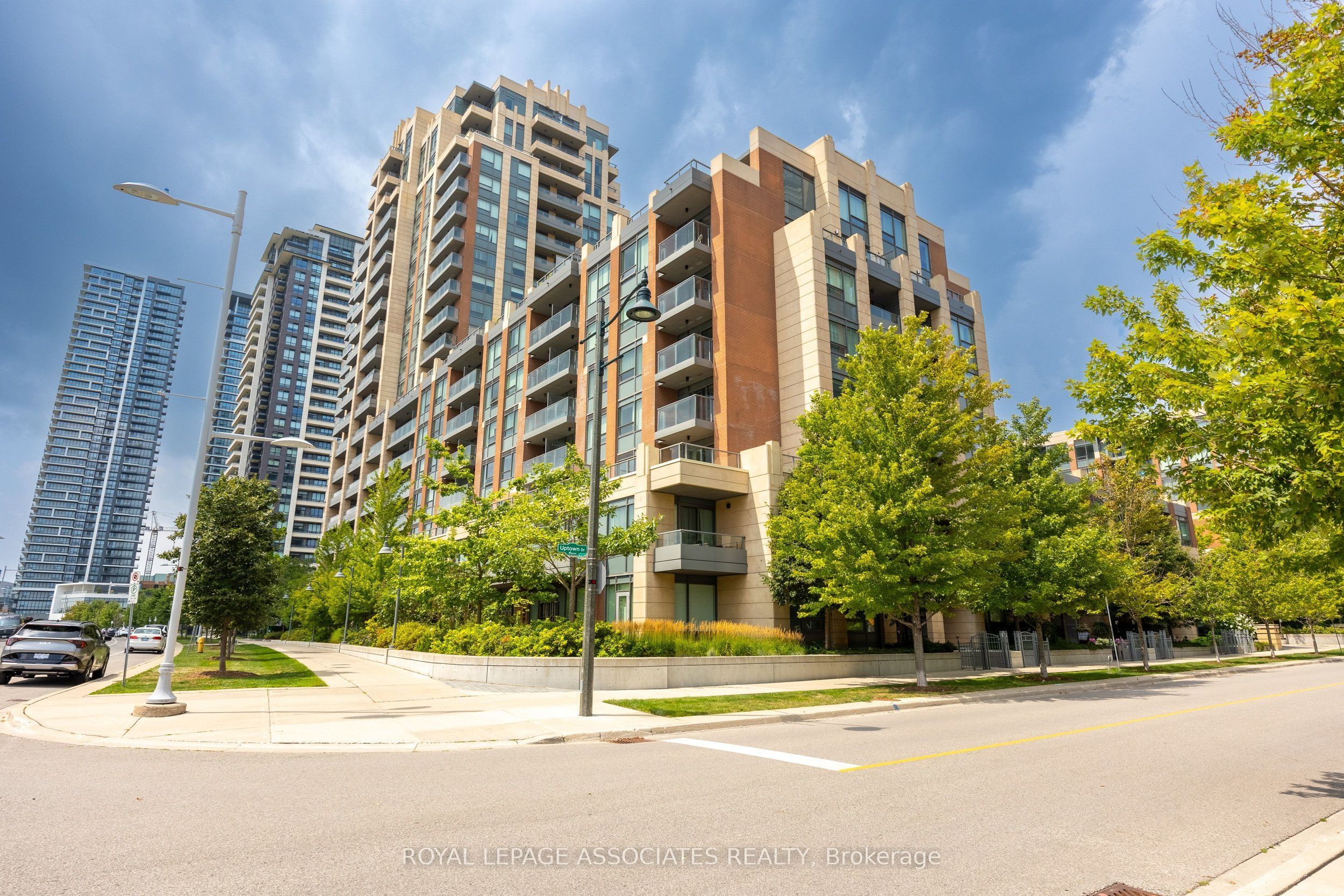 18 Uptown Drive 1101, Markham, ON L3R 1L5