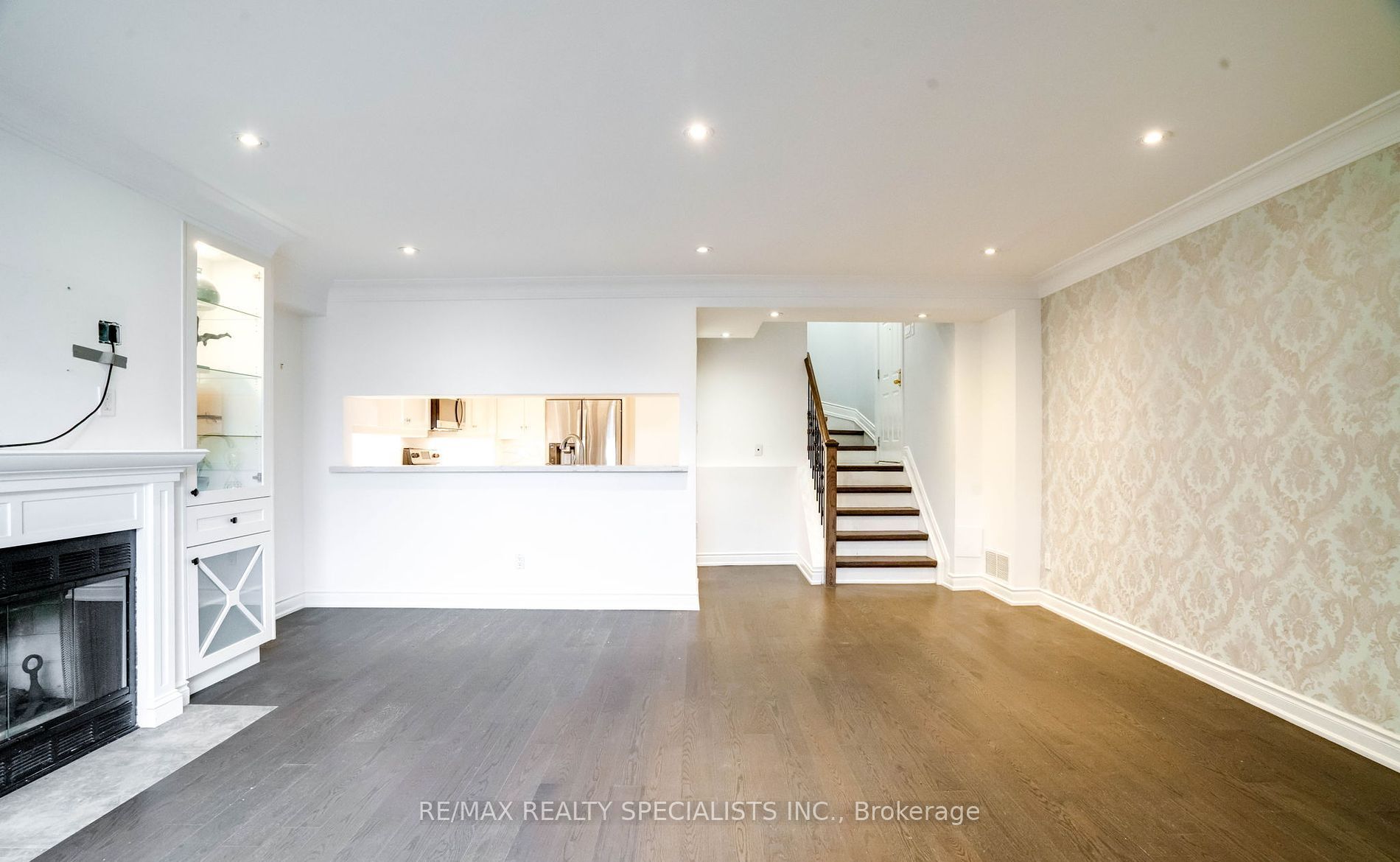 100 Arbors Lane TH5, Vaughan, ON L4L 7G4 photo 5