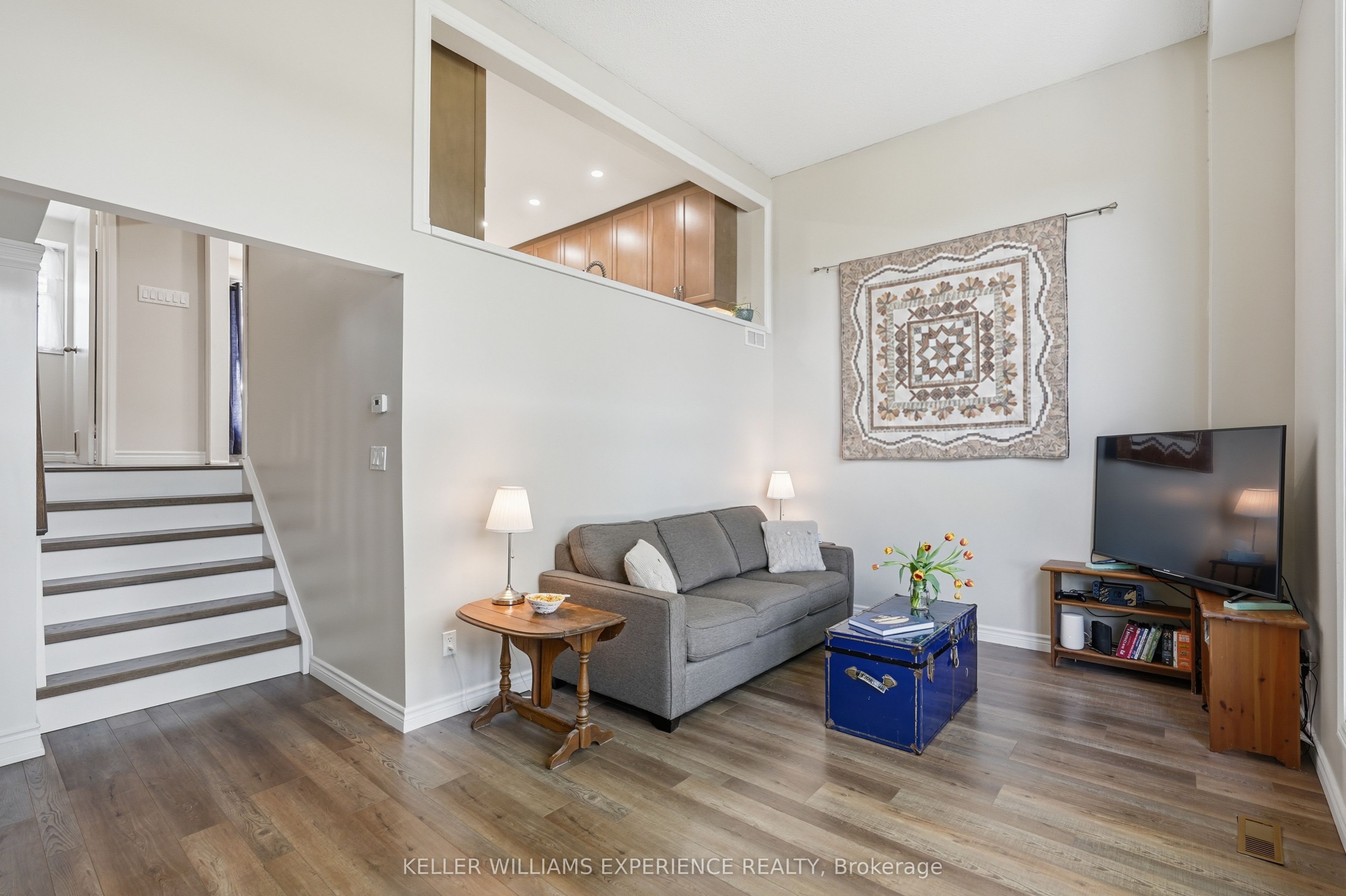 246 Tupper Boulevard 8, New Tecumseth, ON L9R 1A9 photo 2