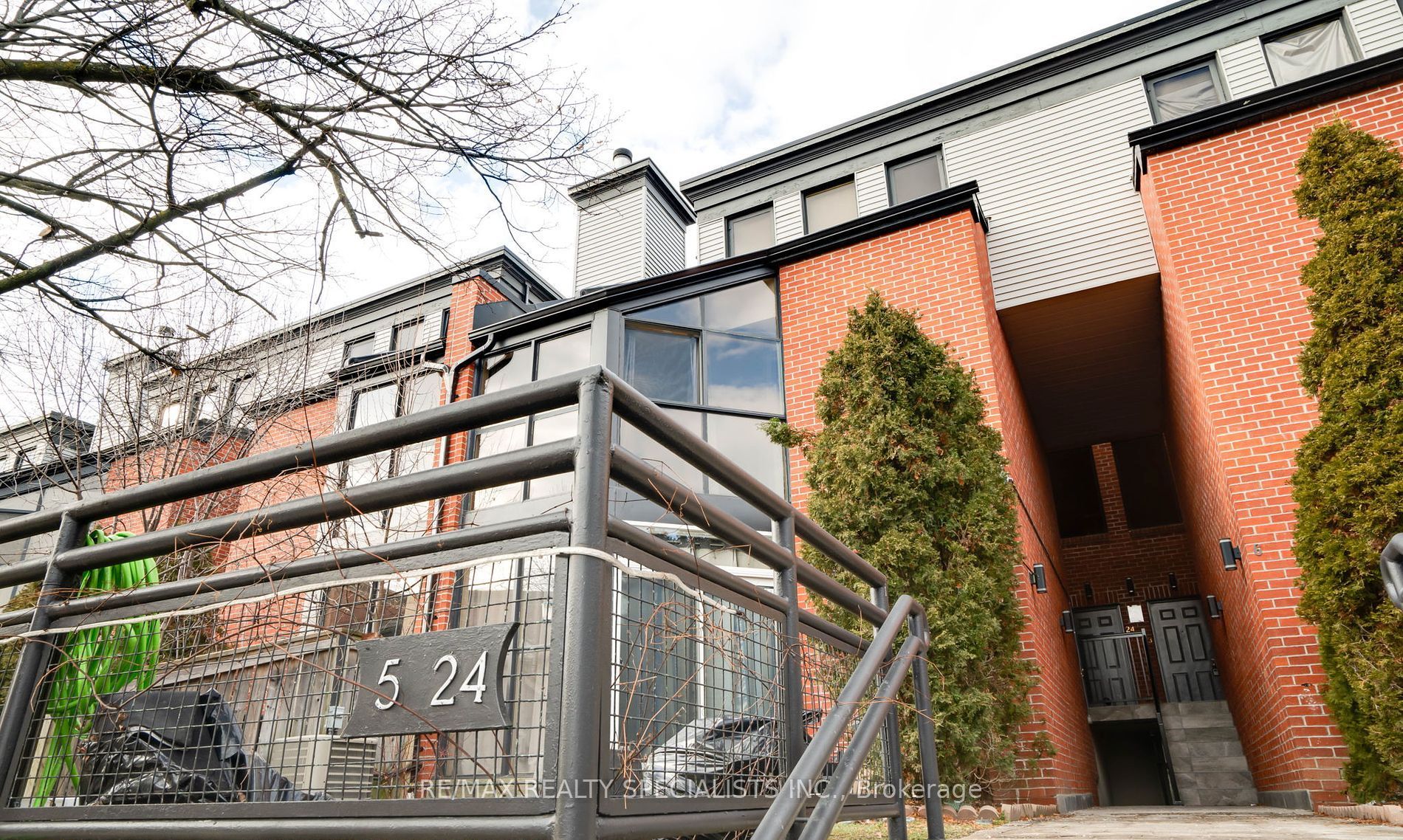 100 Arbors Lane TH5, Vaughan, ON L4L 7G4