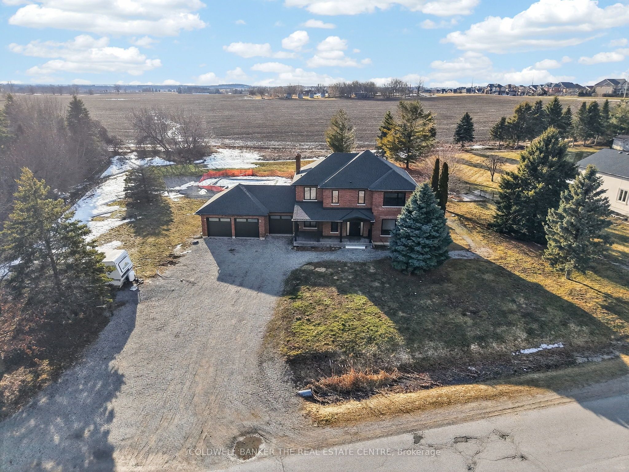 8 Brownlee Drive, Bradford West Gwillimbury, ON L3Z 2A4