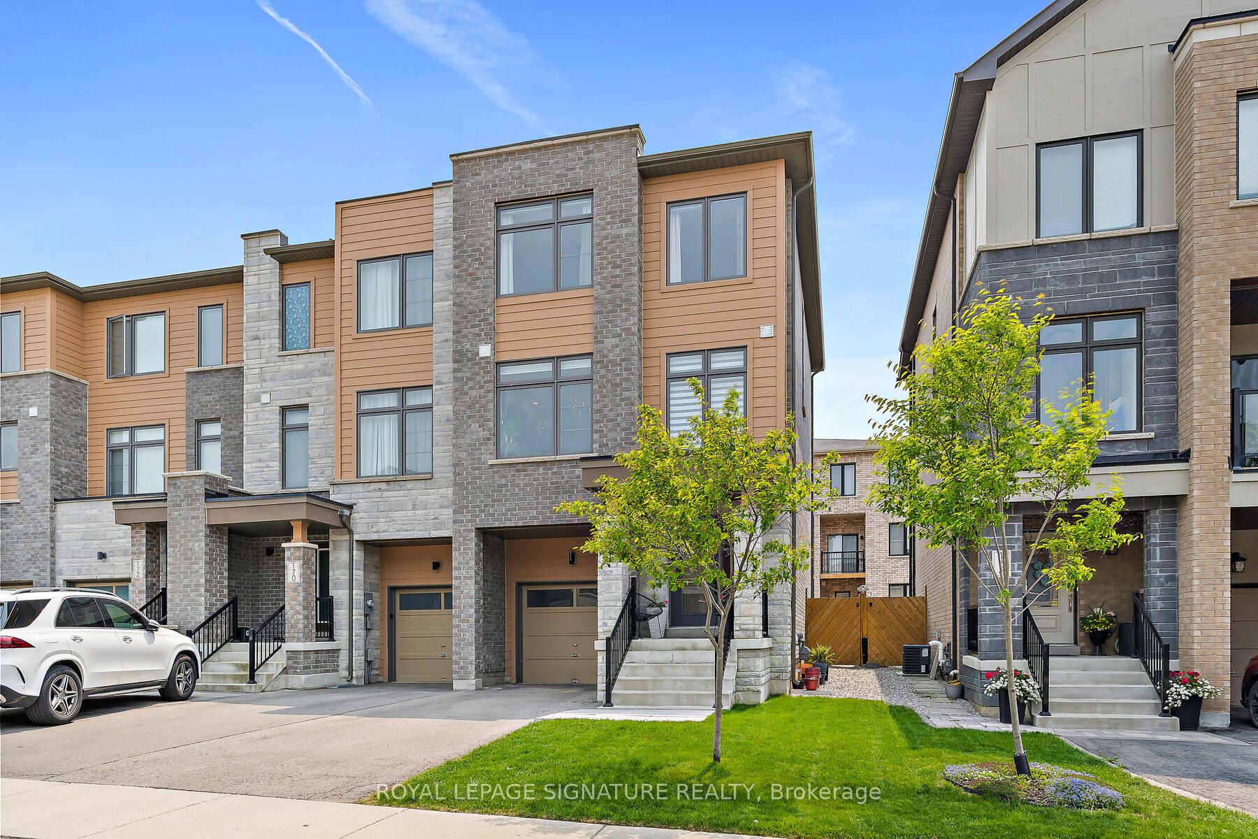 168 Tango Crescent, Newmarket, ON L3X 0K5