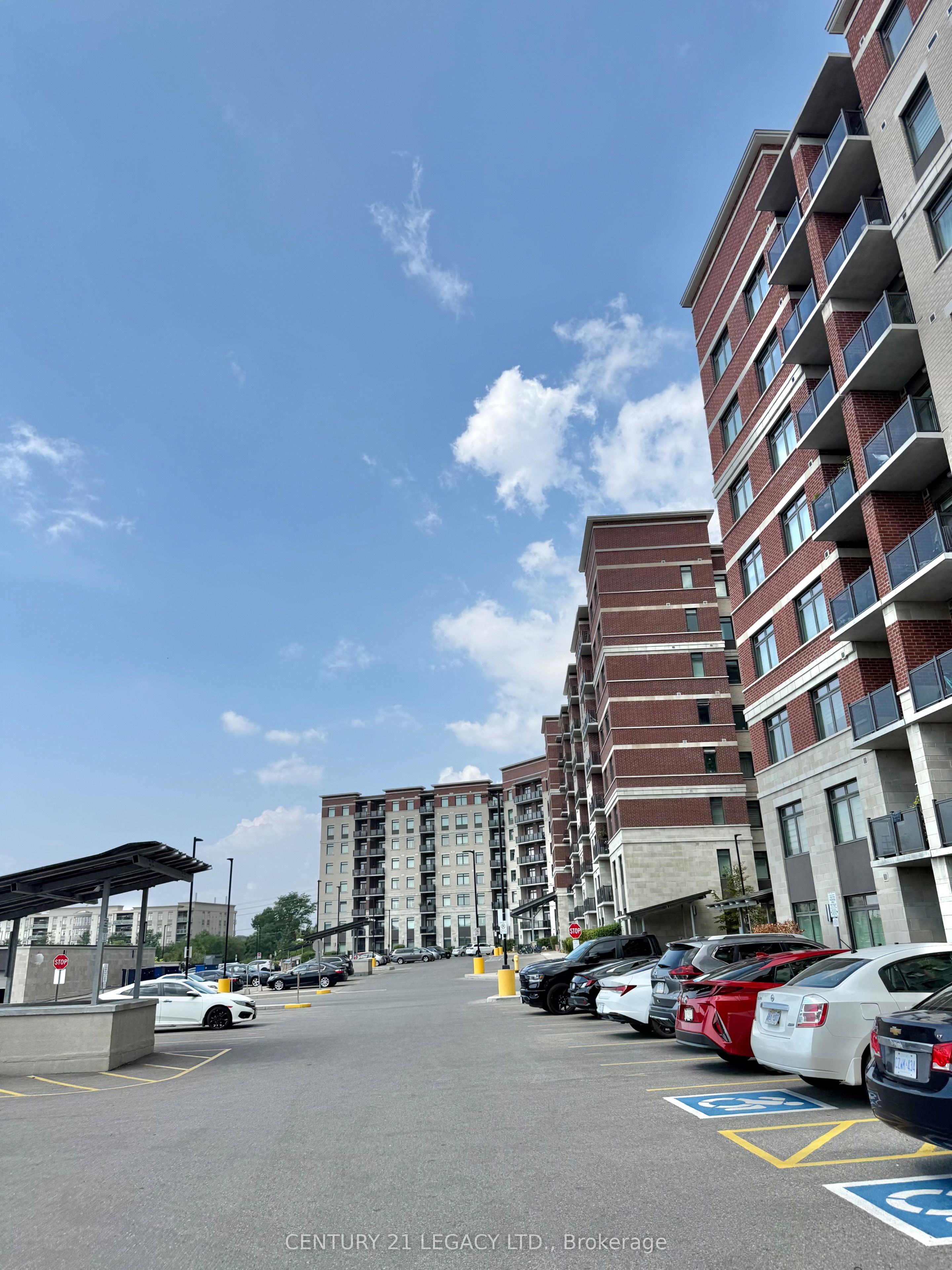 39 New Delhi Drive 104, Markham, ON L3S 0E1 photo 4