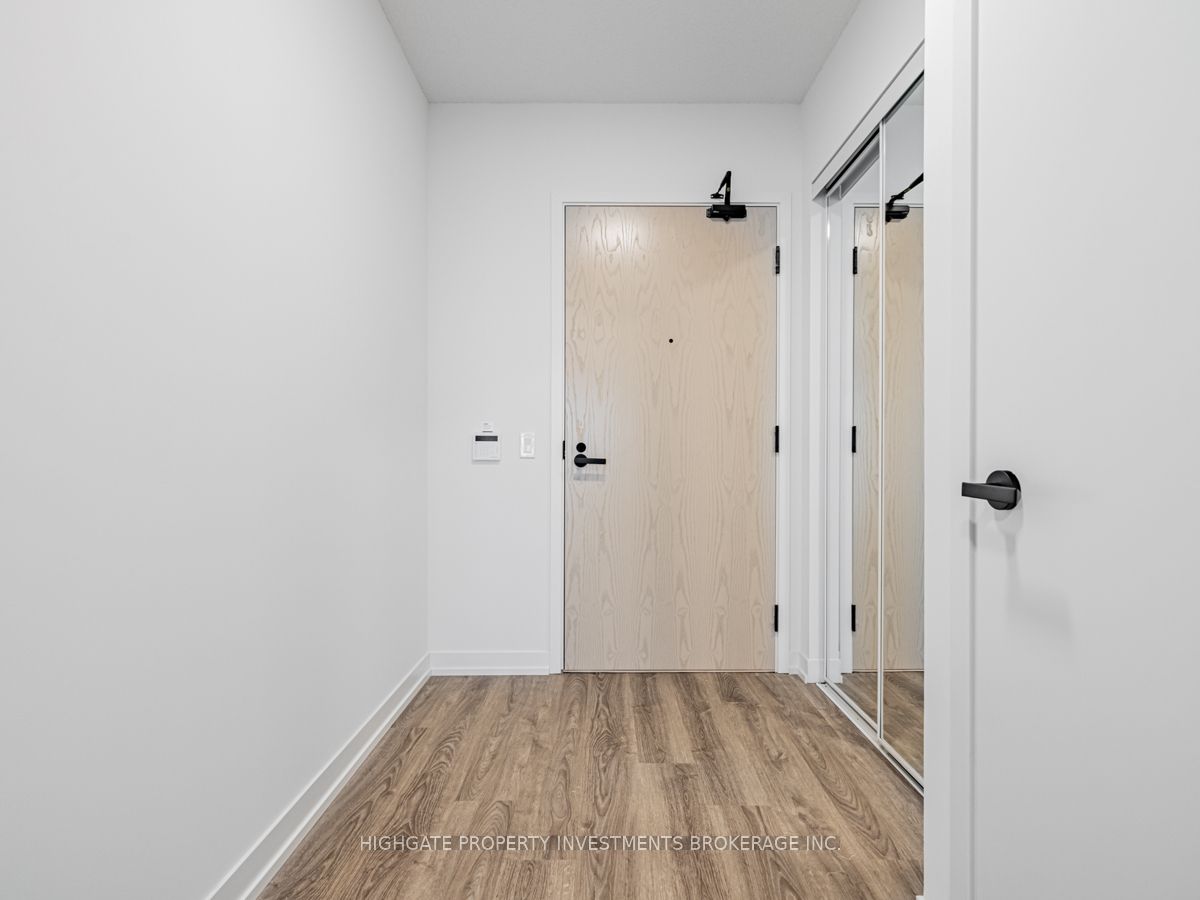 195 Commerce Street 2011, Vaughan, ON L4K 5Z7 photo 2