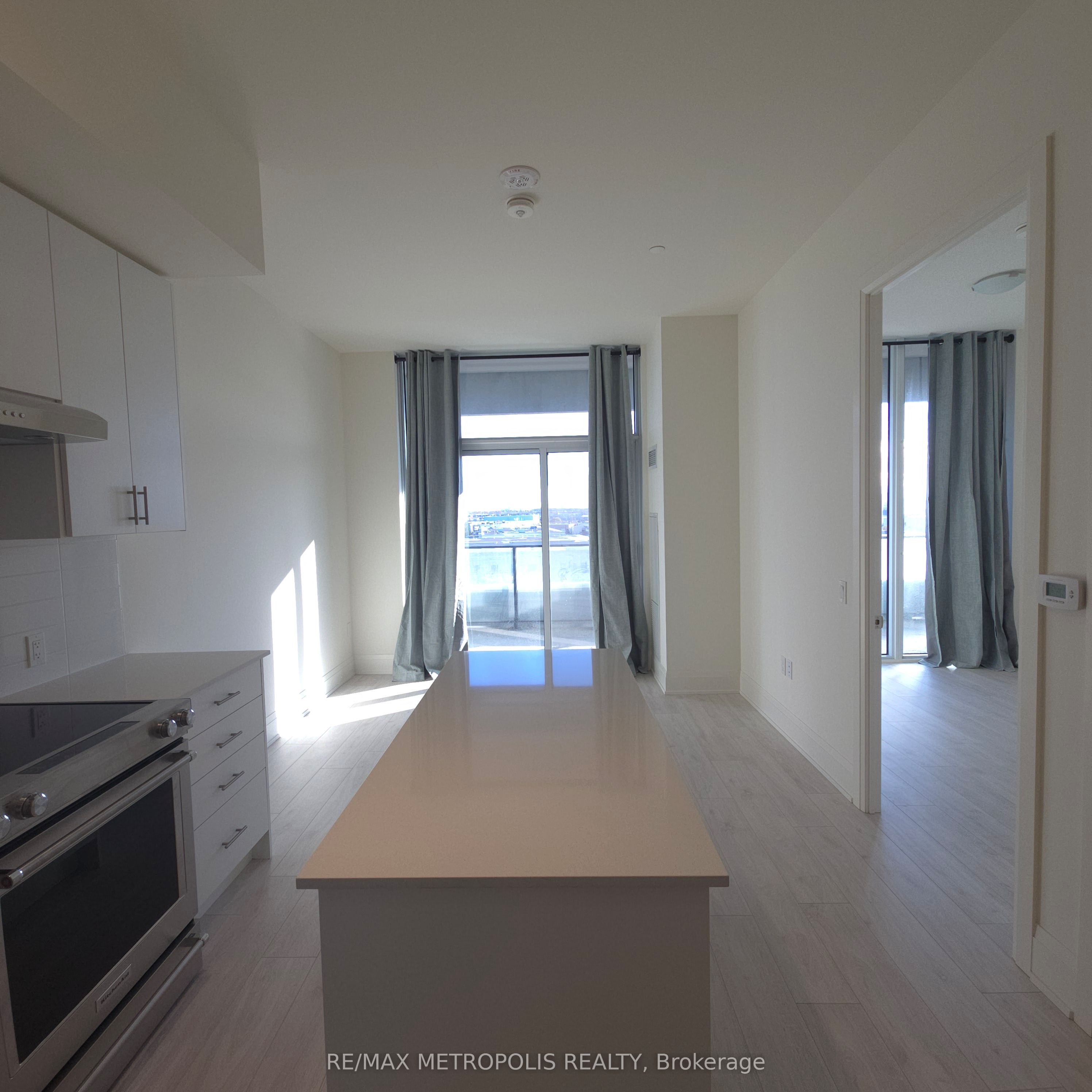 8960 Jane Street 508, Vaughan, ON L4K 0N9 photo 3