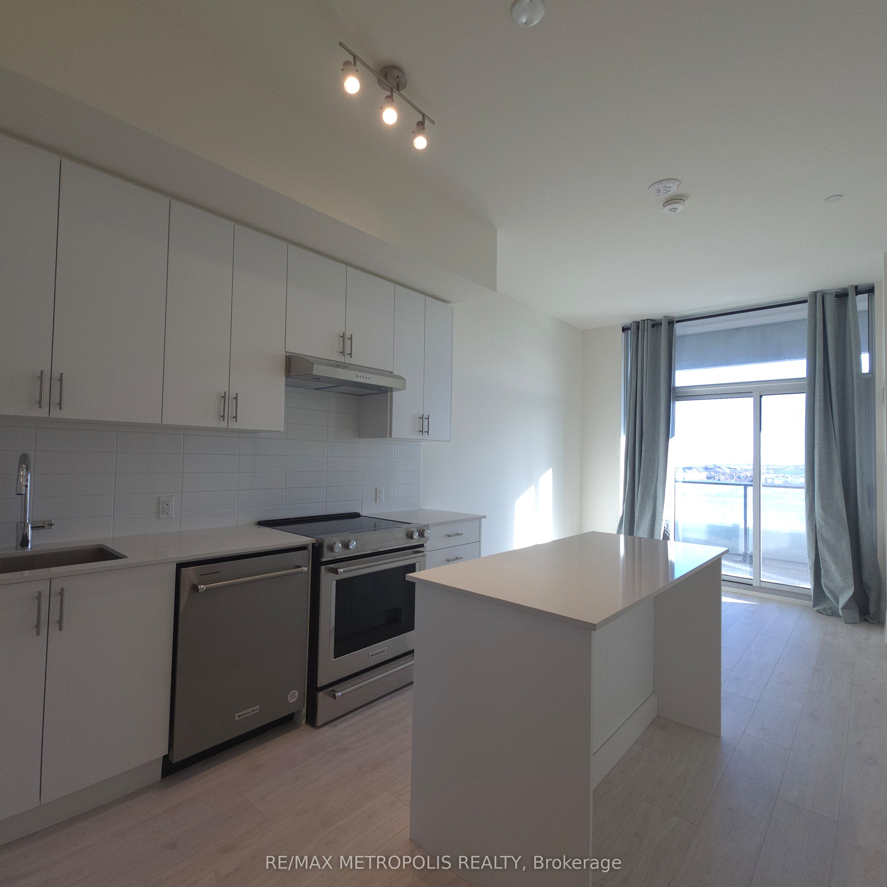 8960 Jane Street 508, Vaughan, ON L4K 0N9 photo 4