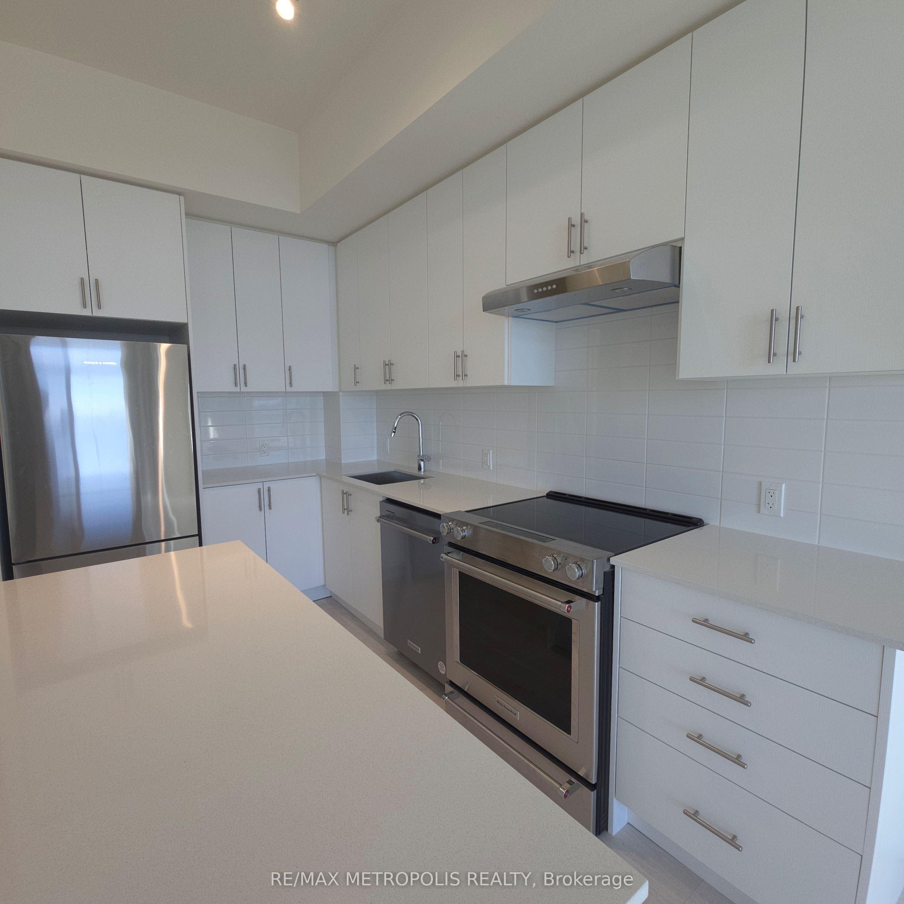 8960 Jane Street 508, Vaughan, ON L4K 0N9 photo 5