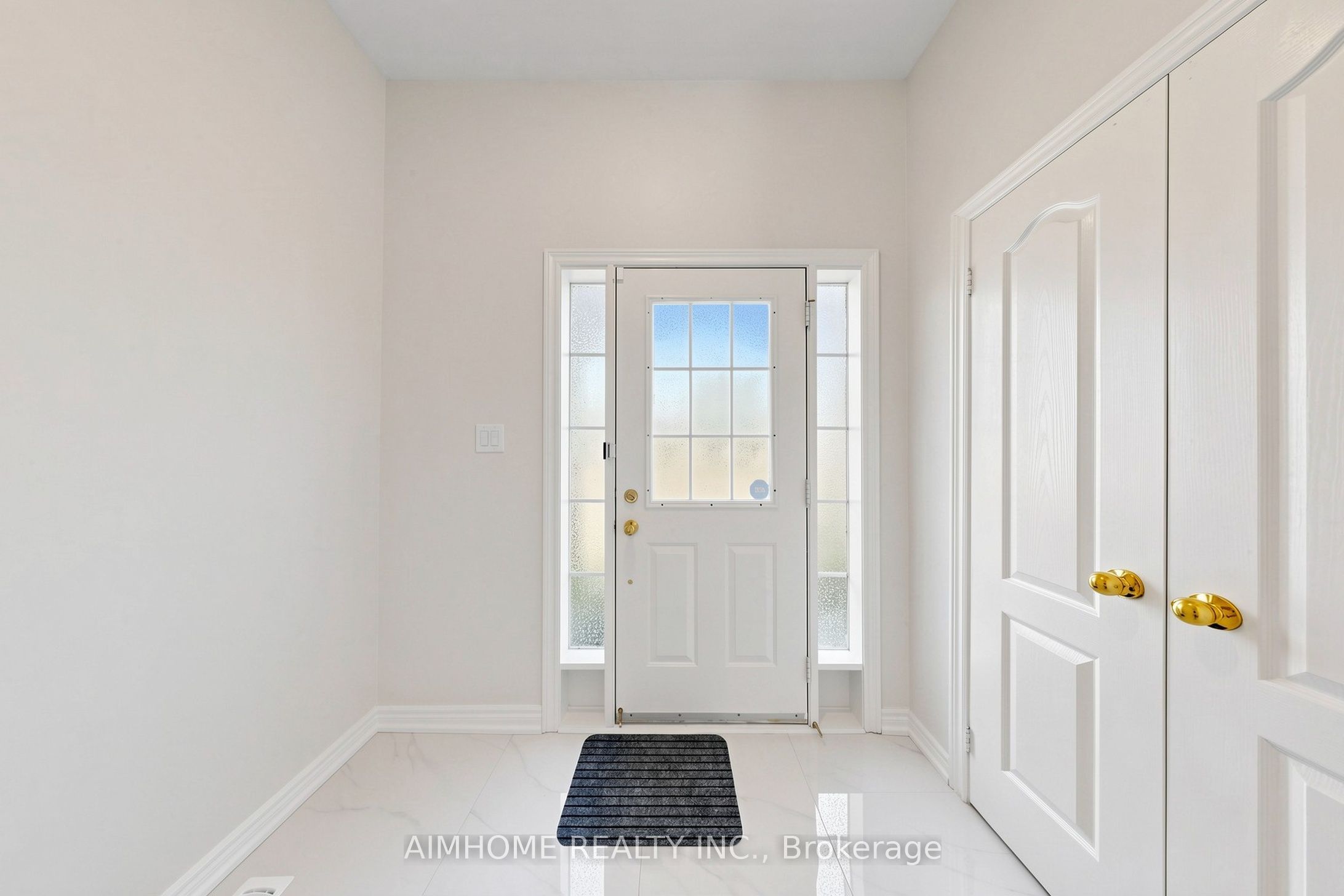 87 River Ridge Boulevard, Aurora, ON L4G 7T9 photo 3