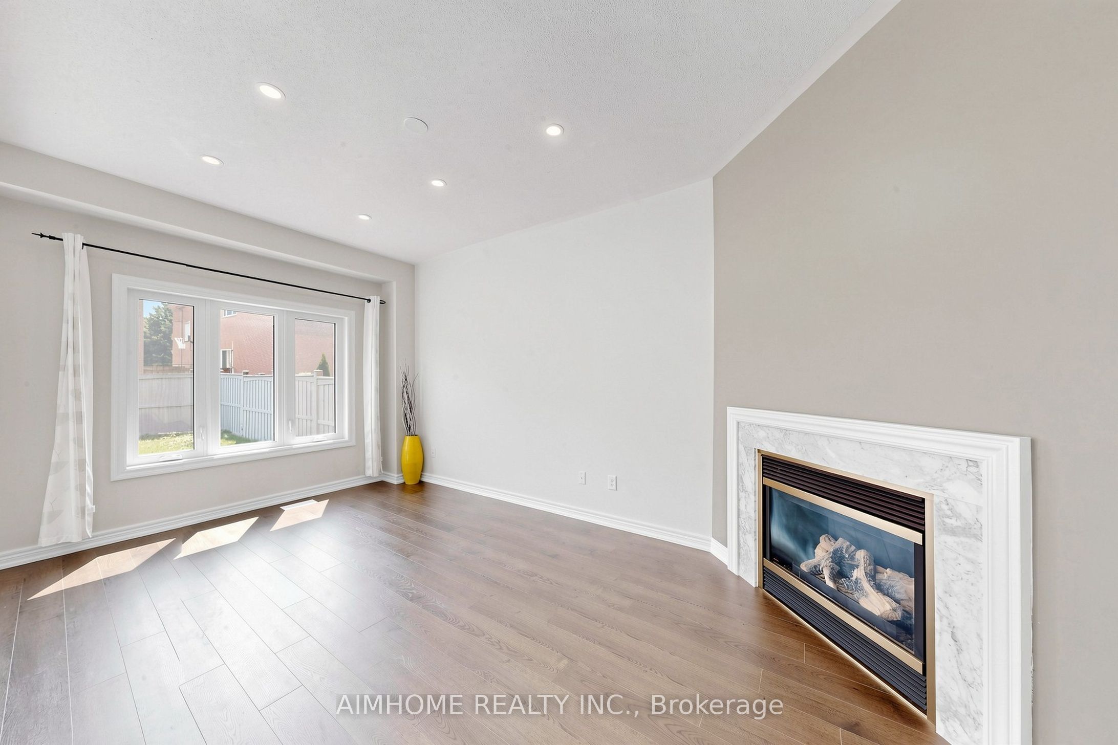 87 River Ridge Boulevard, Aurora, ON L4G 7T9 photo 4