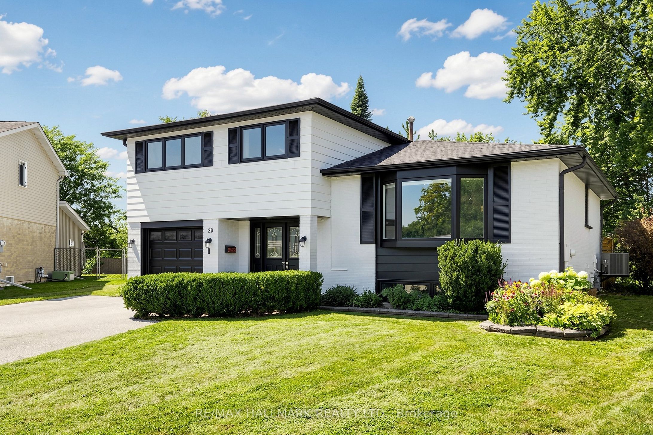 20 Oak Court Part 1, Aurora, ON L4G 3J6