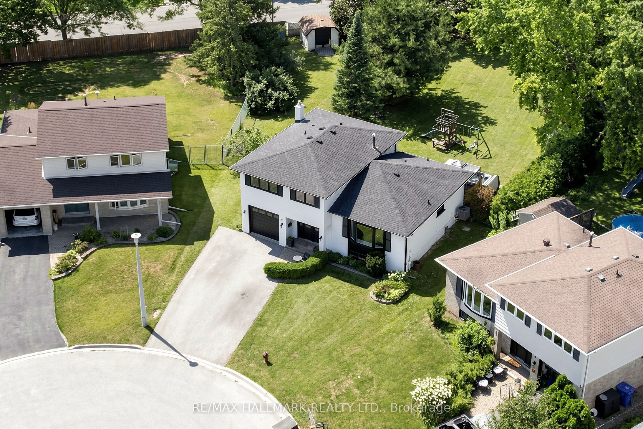 20 Oak Court Part 1, Aurora, ON L4G 3J6 photo 2