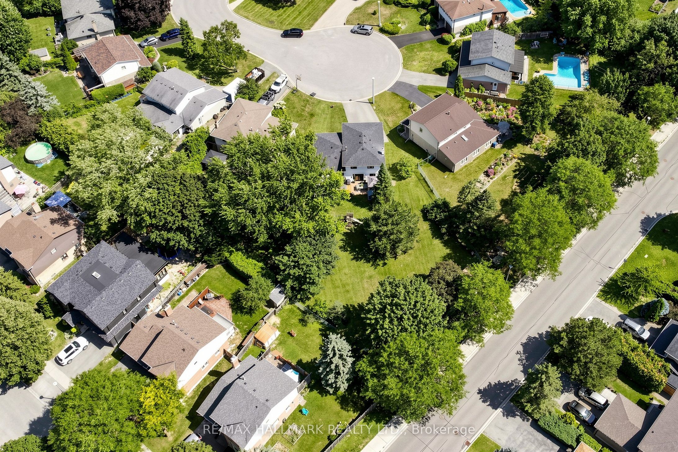 20 Oak Court Part 2, Aurora, ON L4G 3J6 photo 2