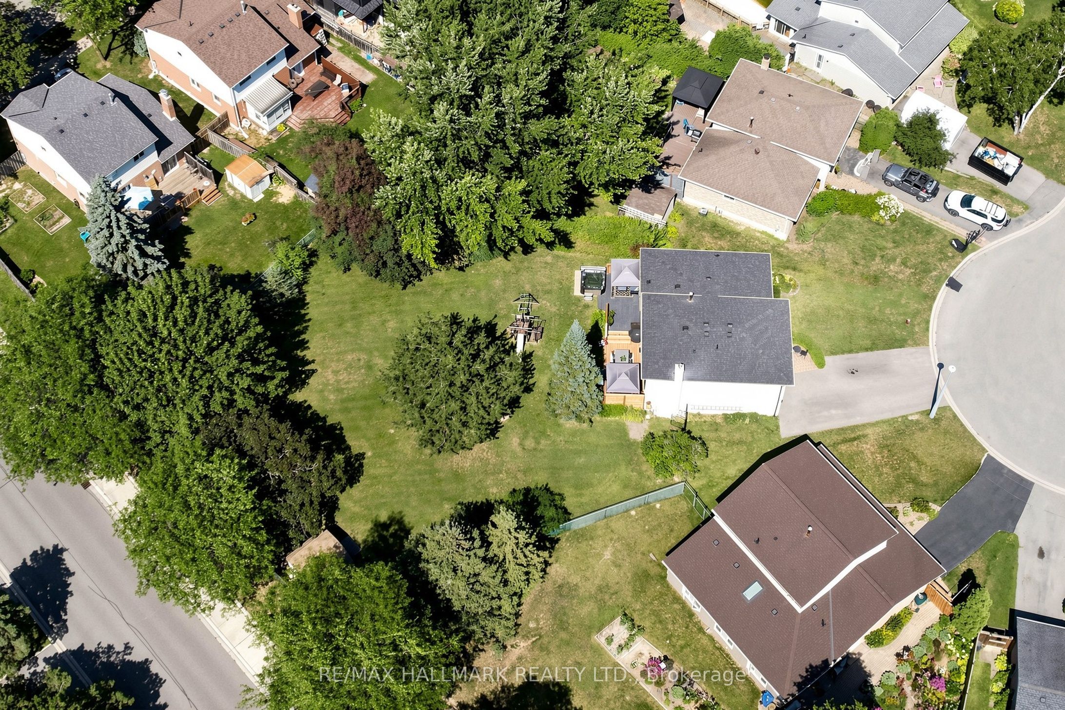 20 Oak Court Part 2, Aurora, ON L4G 3J6 photo 4