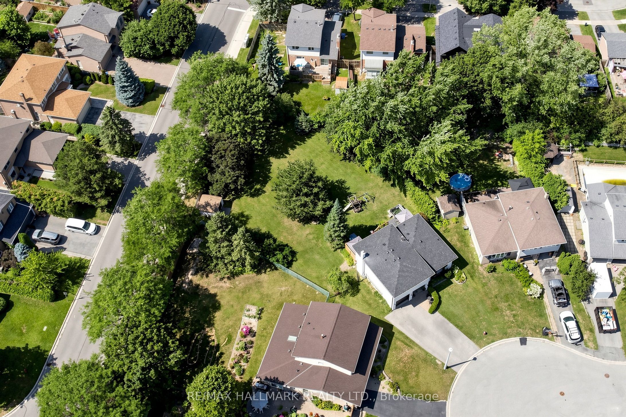 20 Oak Court Part 2, Aurora, ON L4G 3J6 photo 5