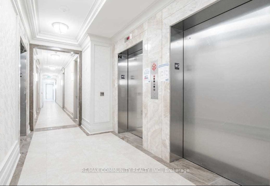 9075 Jane Street 1708, Vaughan, ON L5K 0L7 photo 4