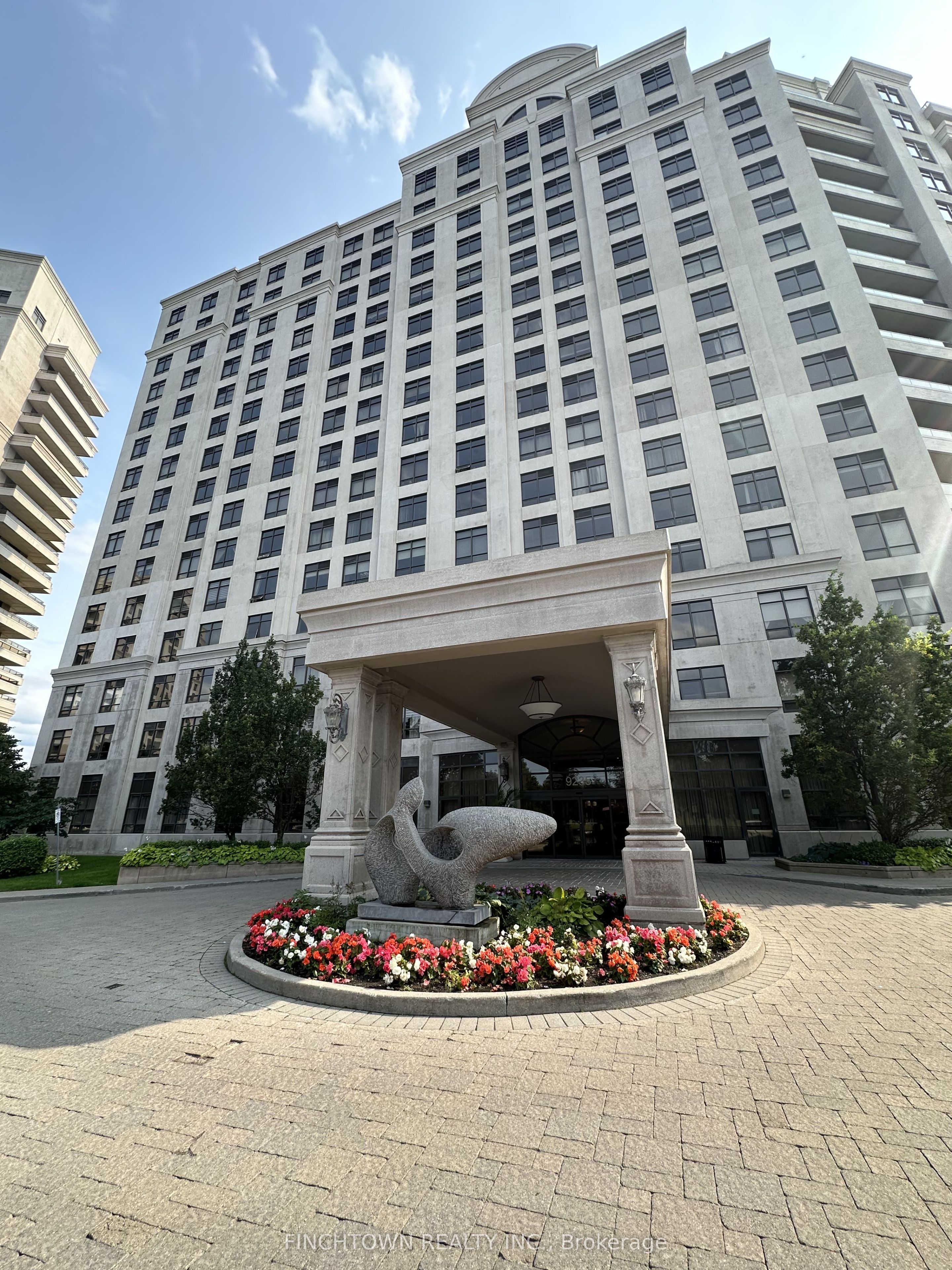 9235 Jane Street 111, Vaughan, ON L6A 0J8 photo 2
