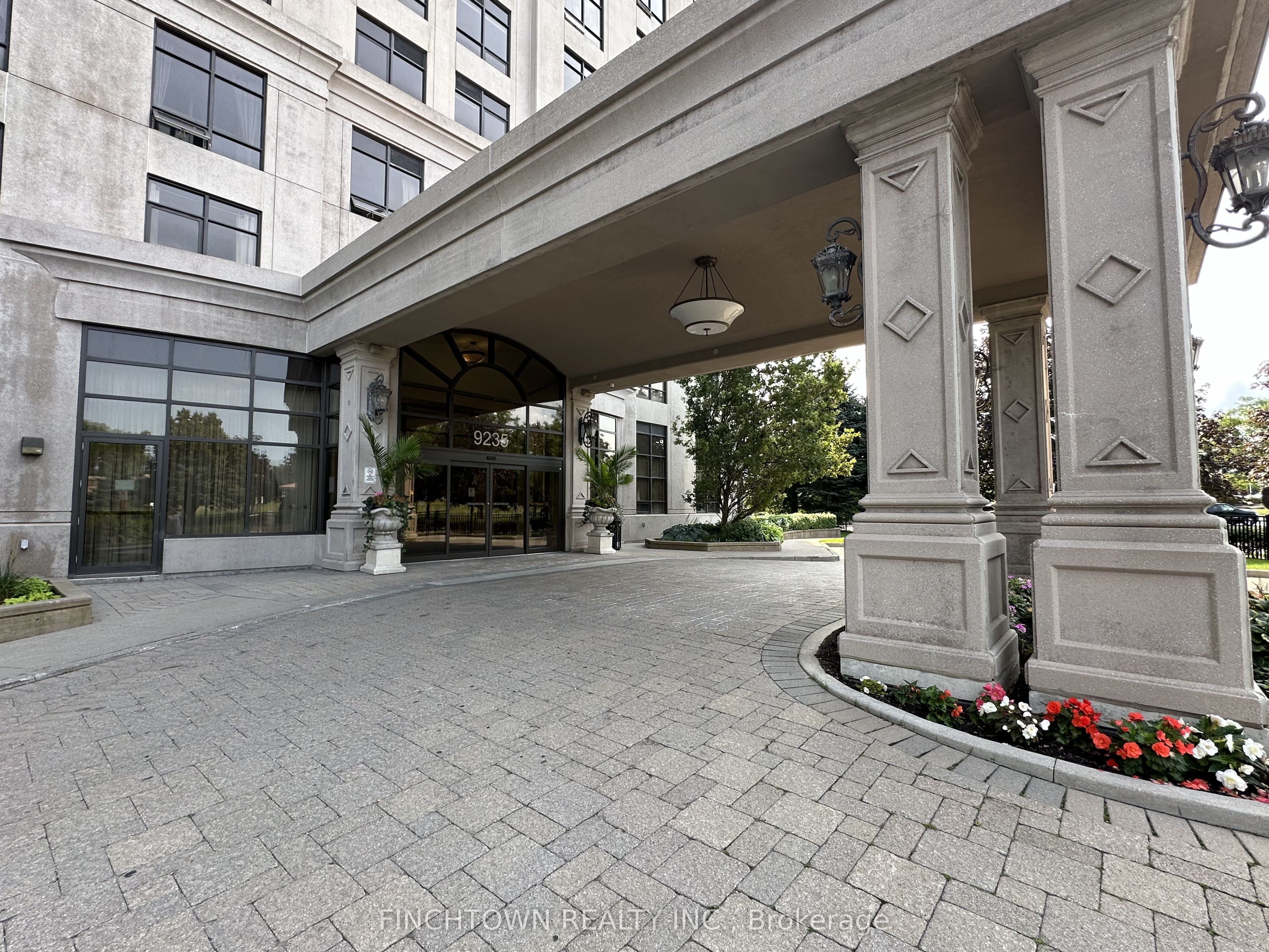 9235 Jane Street 111, Vaughan, ON L6A 0J8 photo 4