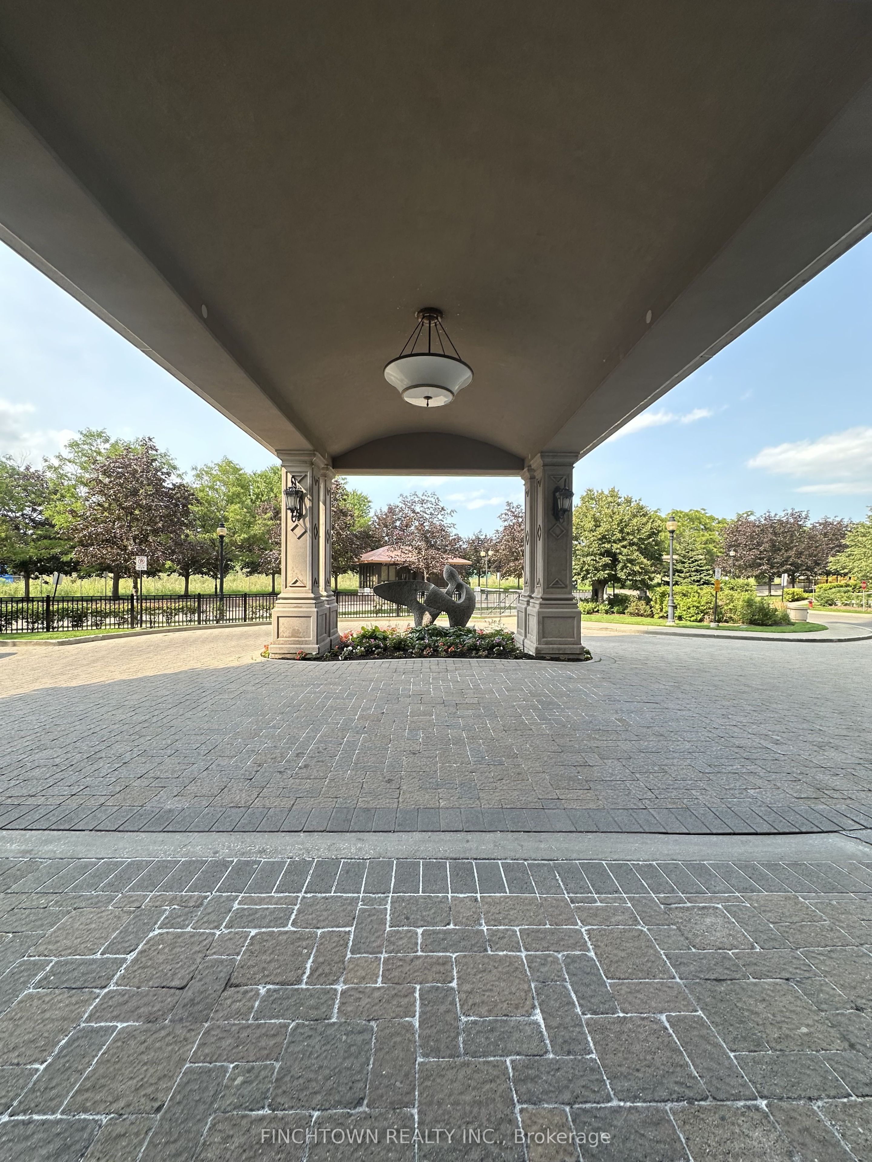 9235 Jane Street 111, Vaughan, ON L6A 0J8 photo 5