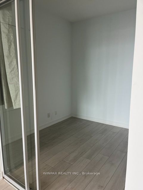 950 Portage Parkway 3715, Vaughan, ON L4K 0J7 photo 4