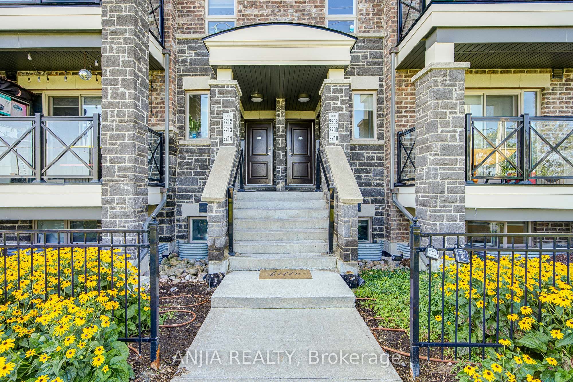 10 Westmeath Lane 2210, Markham, ON L6B 1N5