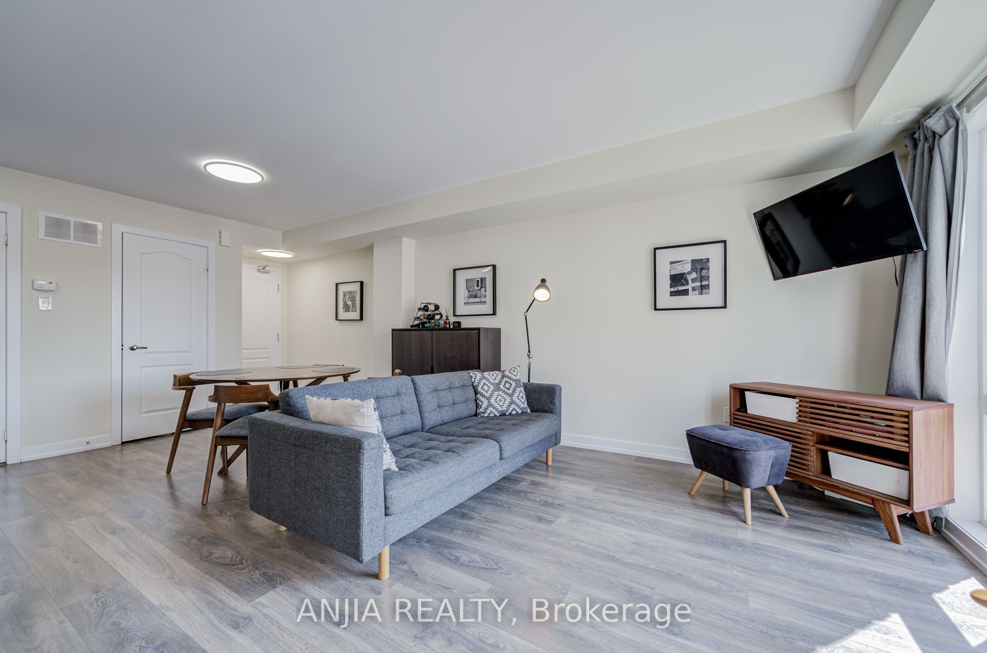 10 Westmeath Lane 2210, Markham, ON L6B 1N5 photo 5