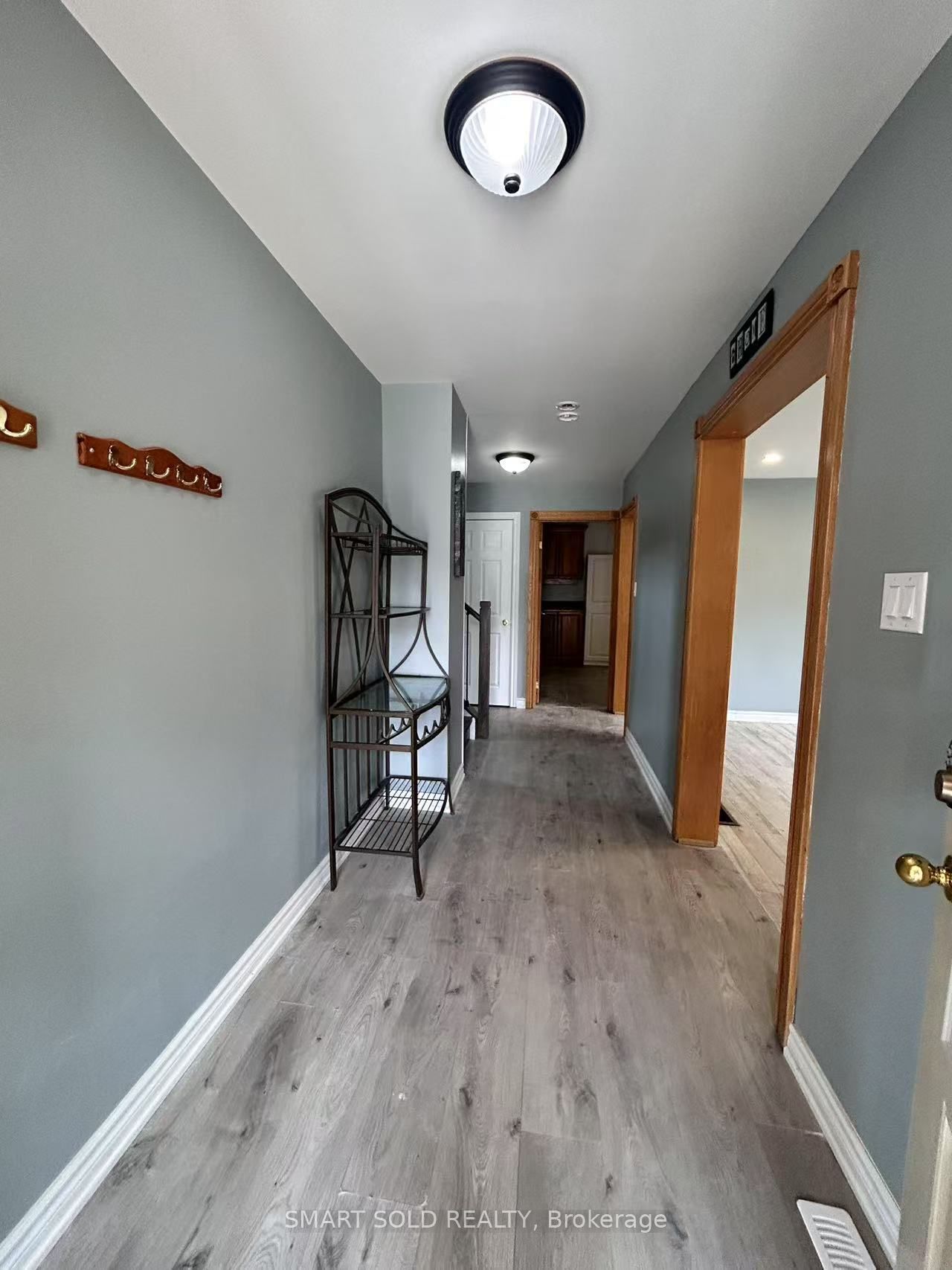 795 Pam Crescent, Newmarket, ON L3Y 5B7 photo 2