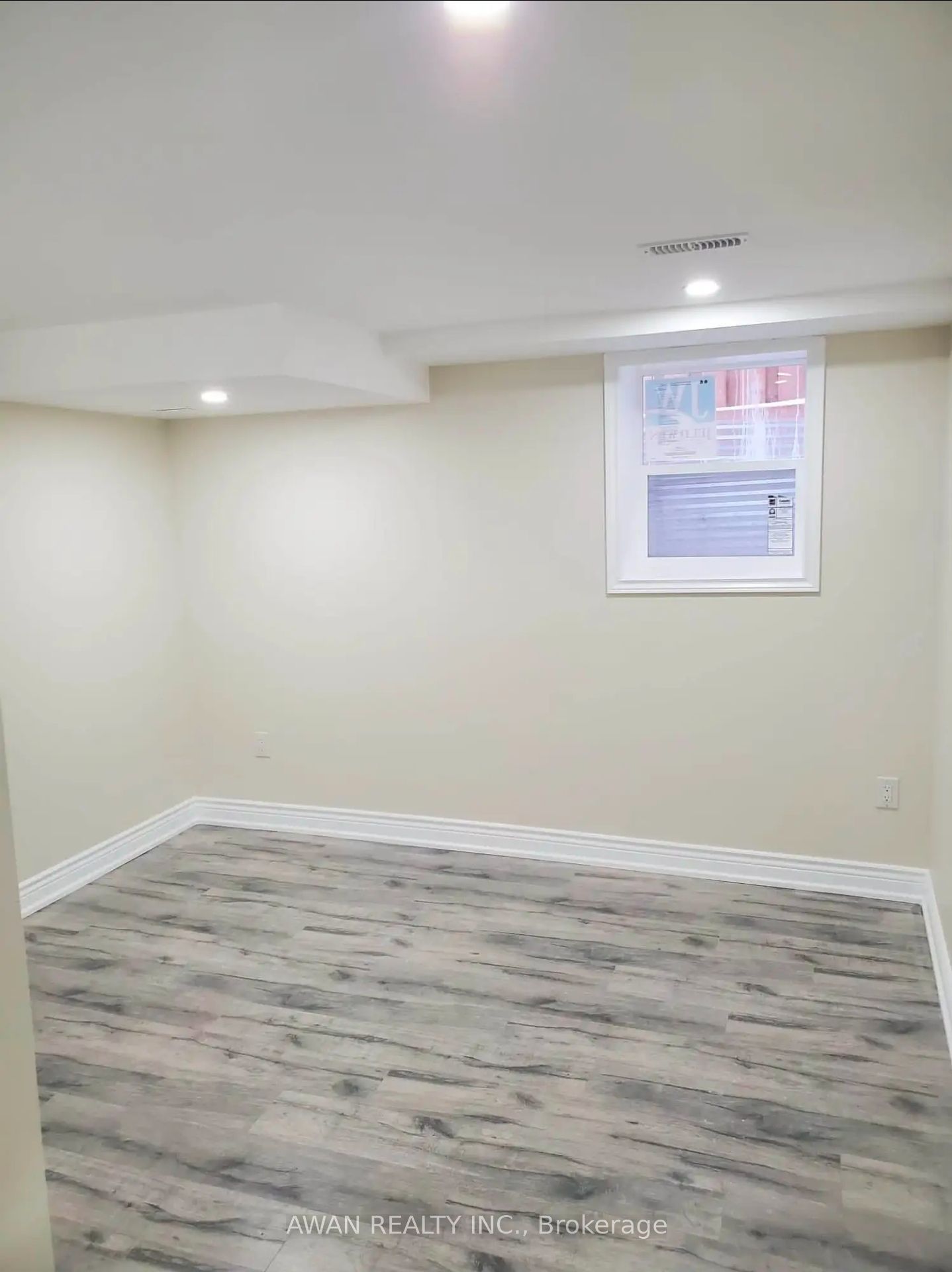 50 Mcdonell Crescent N Basement, Bradford West Gwillimbury, ON L3Z 0S7 photo 4