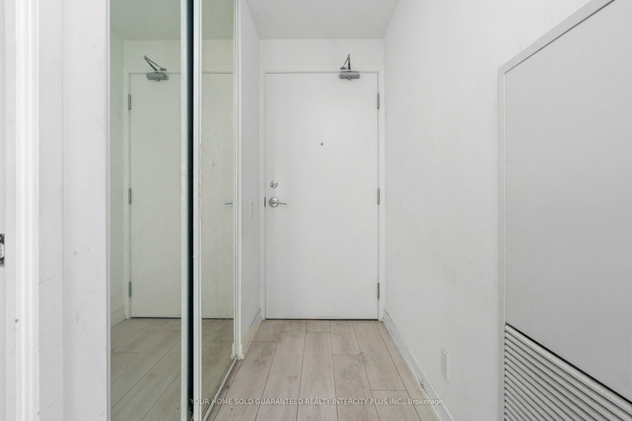 5 Buttermill Avenue 1503, Vaughan, ON L4K 0J5 photo 5