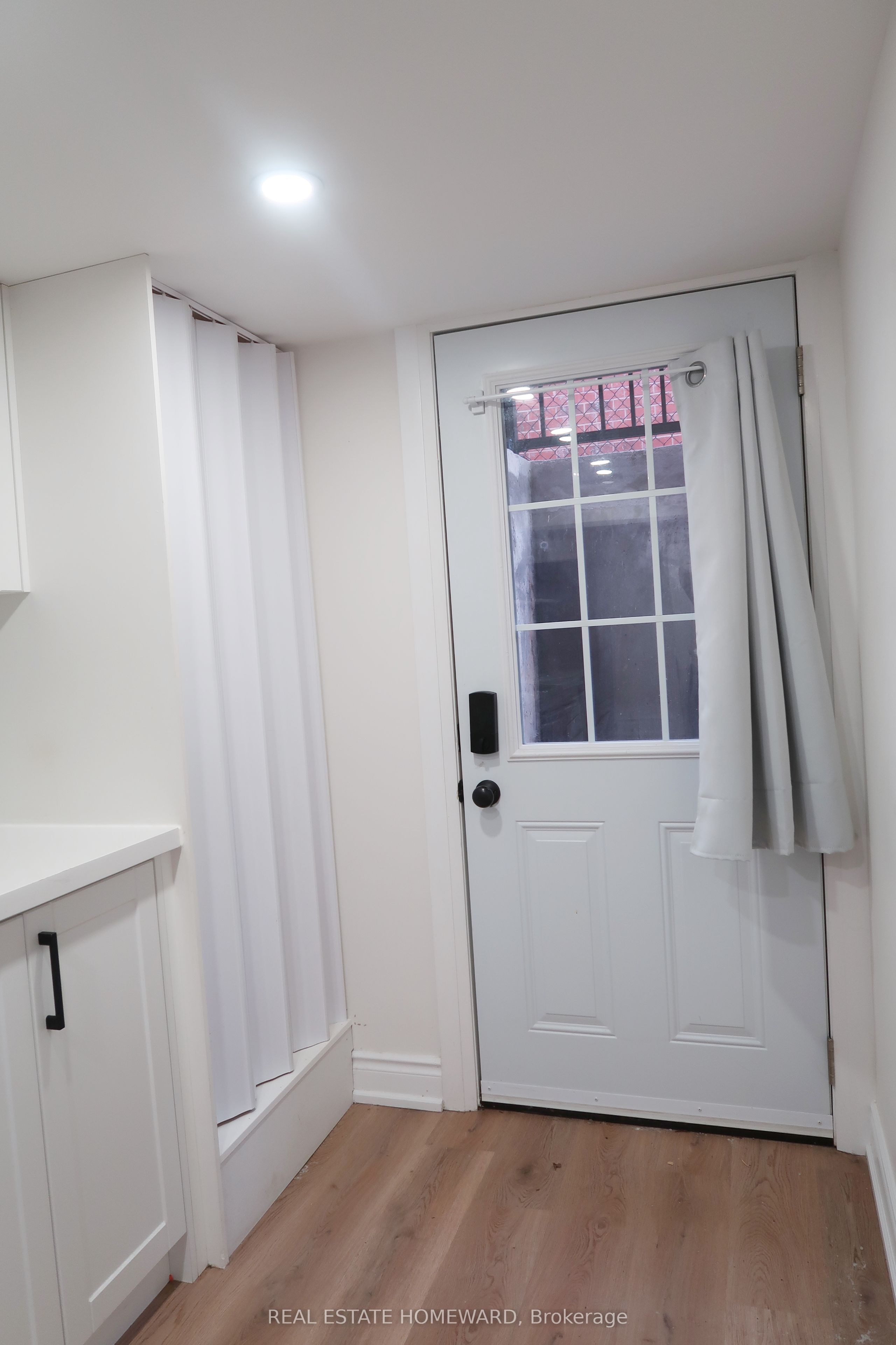 60 Attridge Drive, Aurora, ON L4G 6J4 photo 3