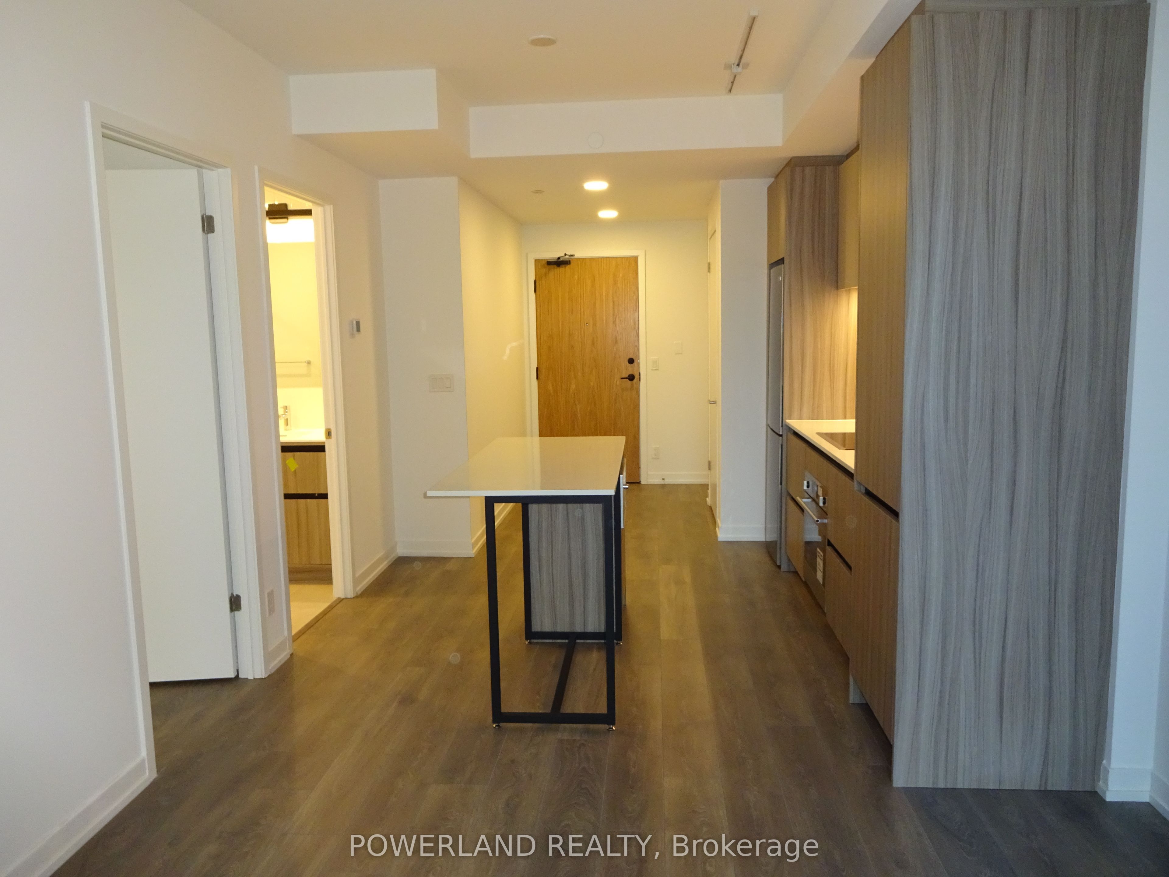 8 Beverley Glen Boulevard 632, Vaughan, ON L4J 0L5 photo 3