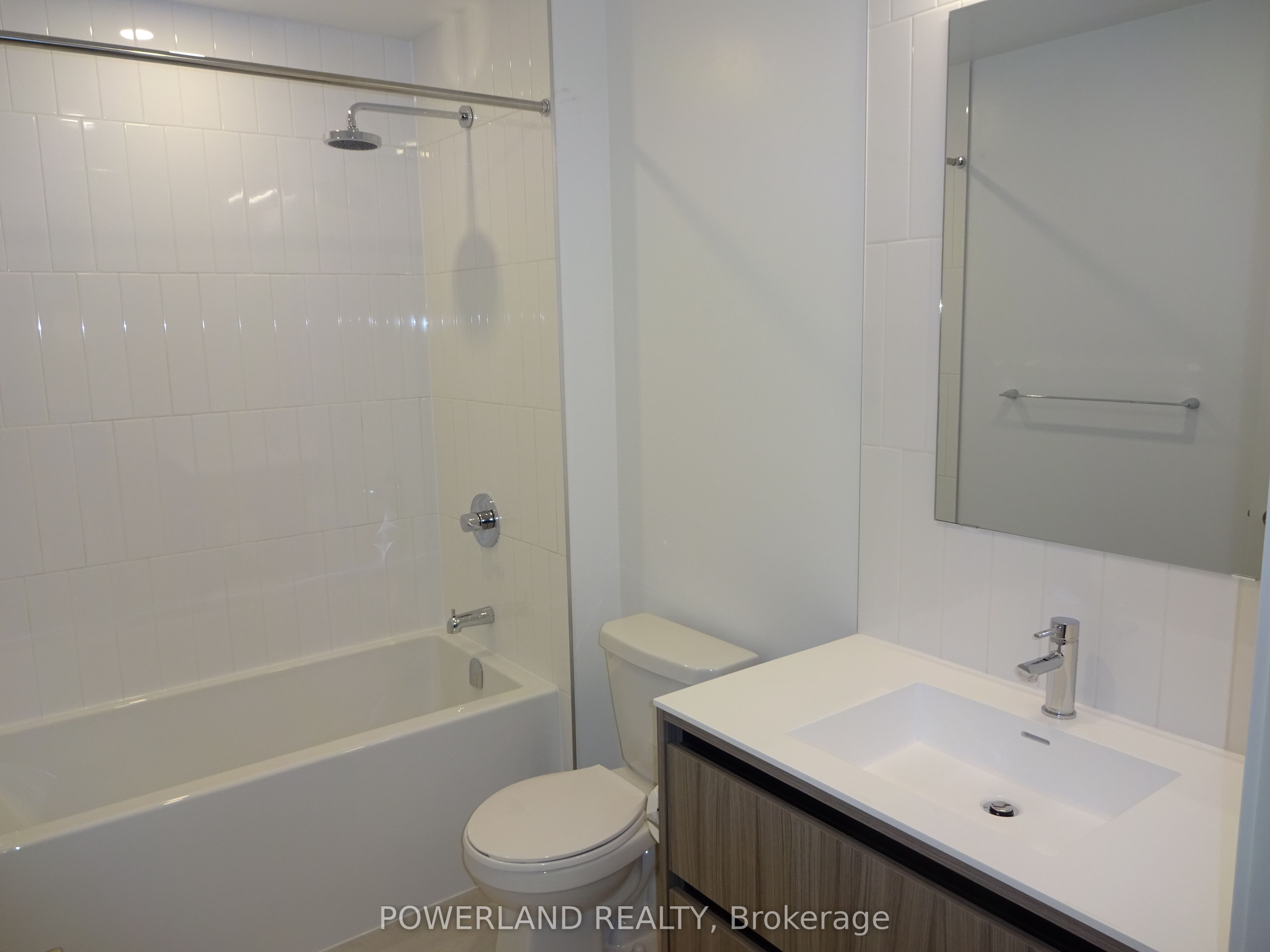 8 Beverley Glen Boulevard 632, Vaughan, ON L4J 0L5 photo 4