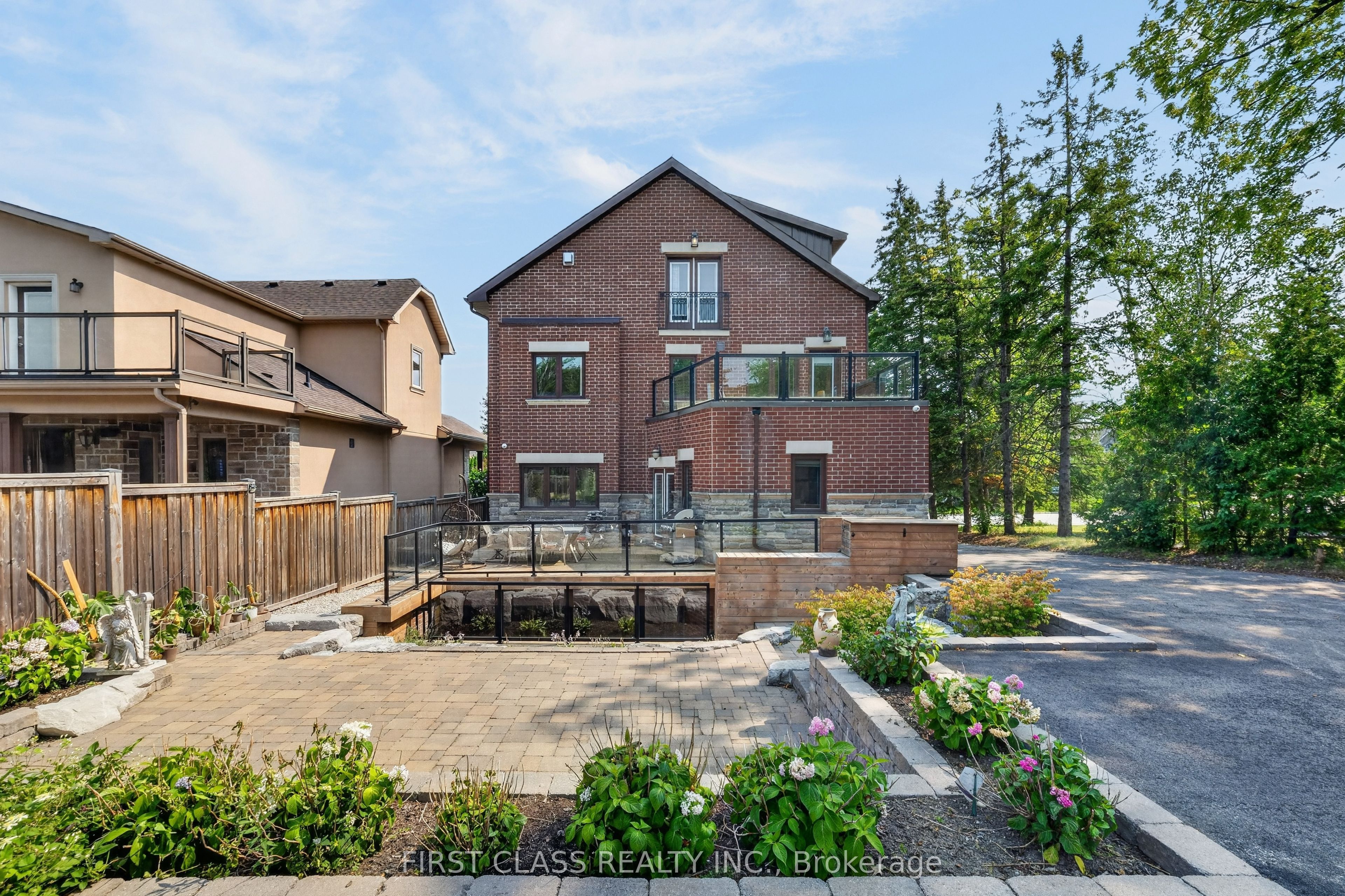 302 Brookside Road, Richmond Hill, ON L4C 0K8 photo 4