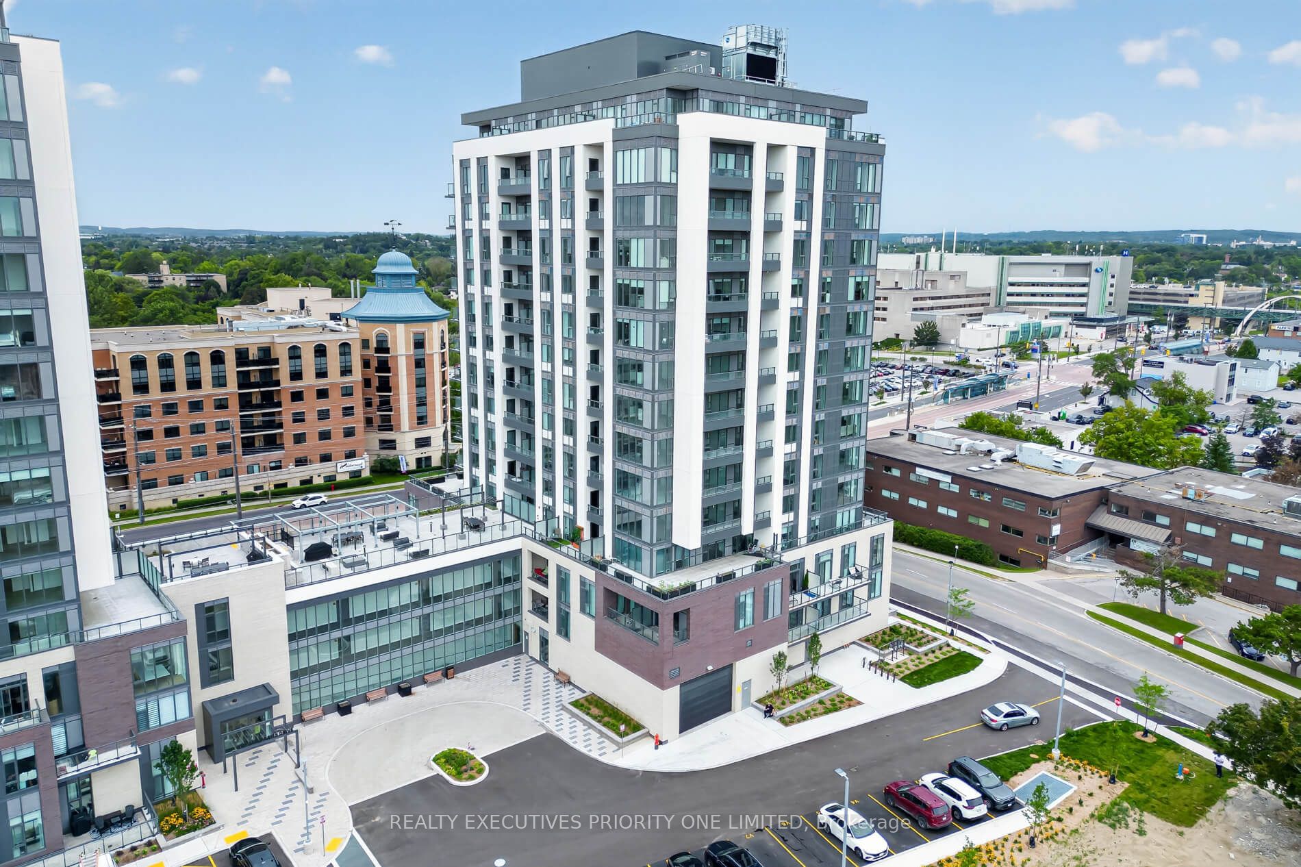 705 Davis Drive A103, Newmarket, ON L3Y 0J1 photo 2
