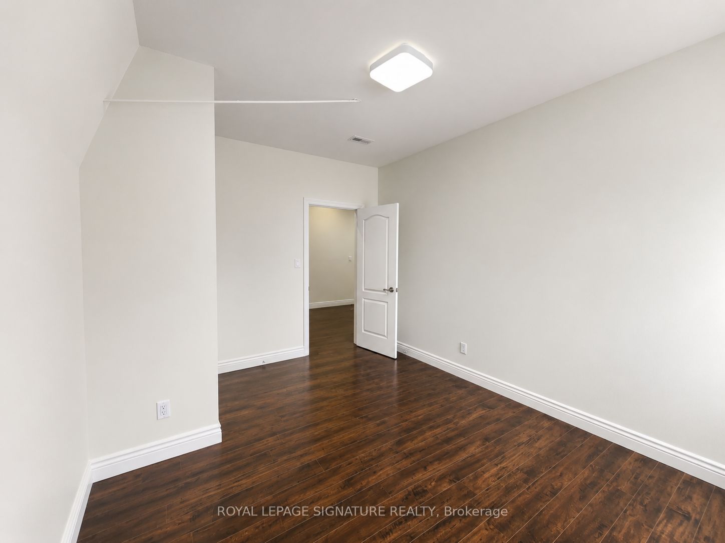 15 Barrie Street Upper 1, Bradford West Gwillimbury, ON L3S 0J1 photo 4