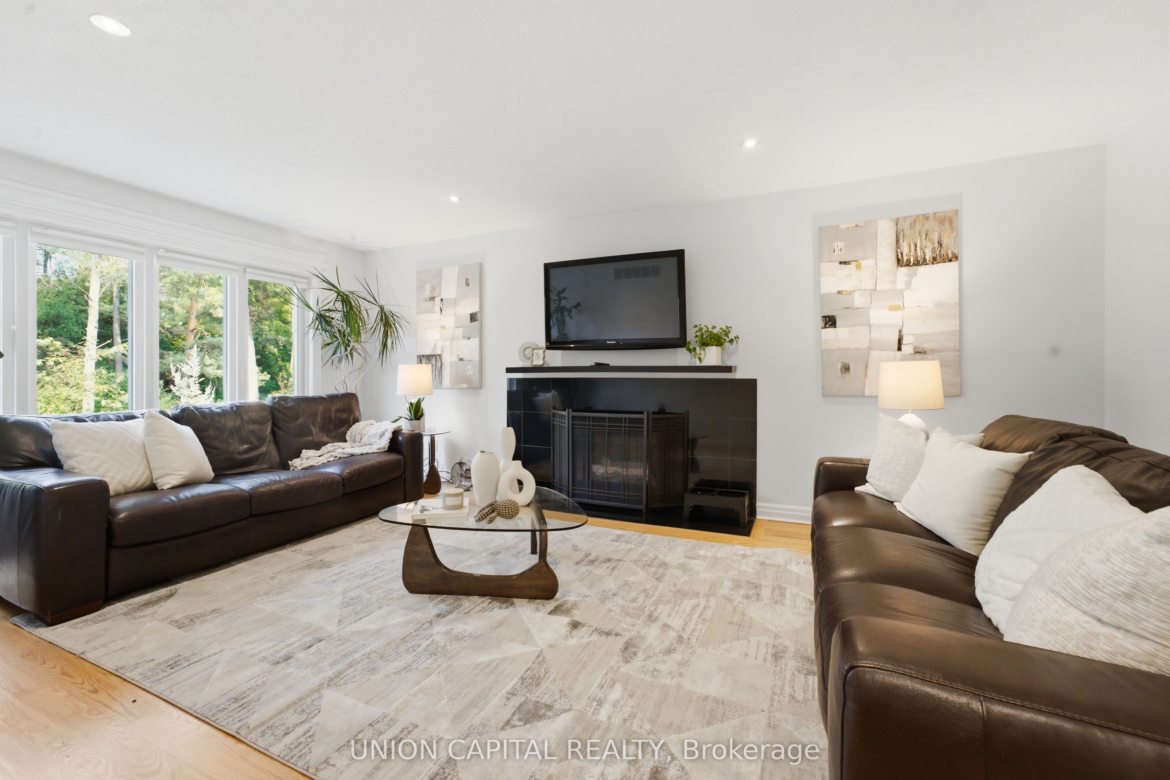 22 Cynthia Crescent, Richmond Hill, ON L4E 2P8 photo 5