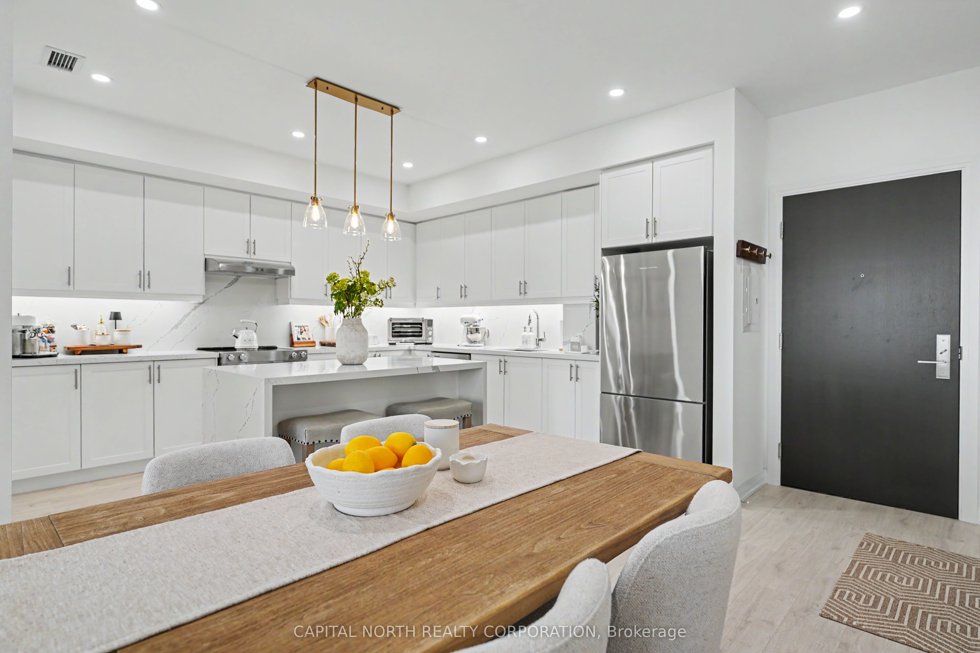 9000 Jane Street 703, Vaughan, ON L4K 0M6 photo 3