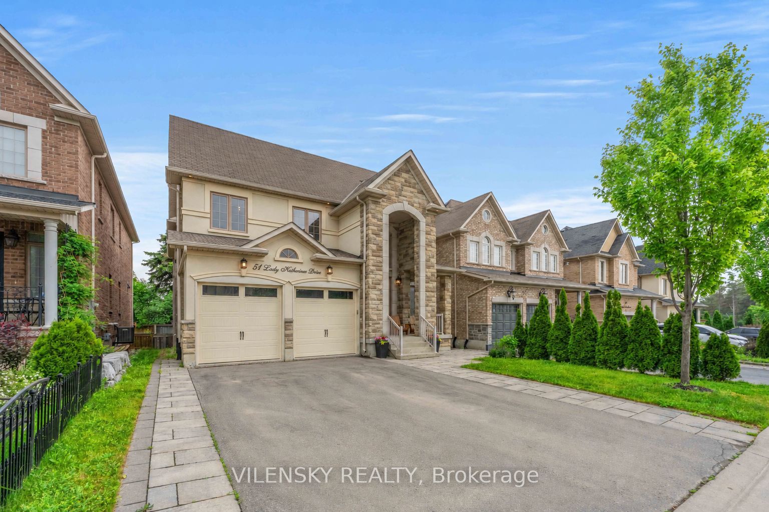 51 Lady Karen Crescent, Vaughan, ON L6A 4M3 photo 2
