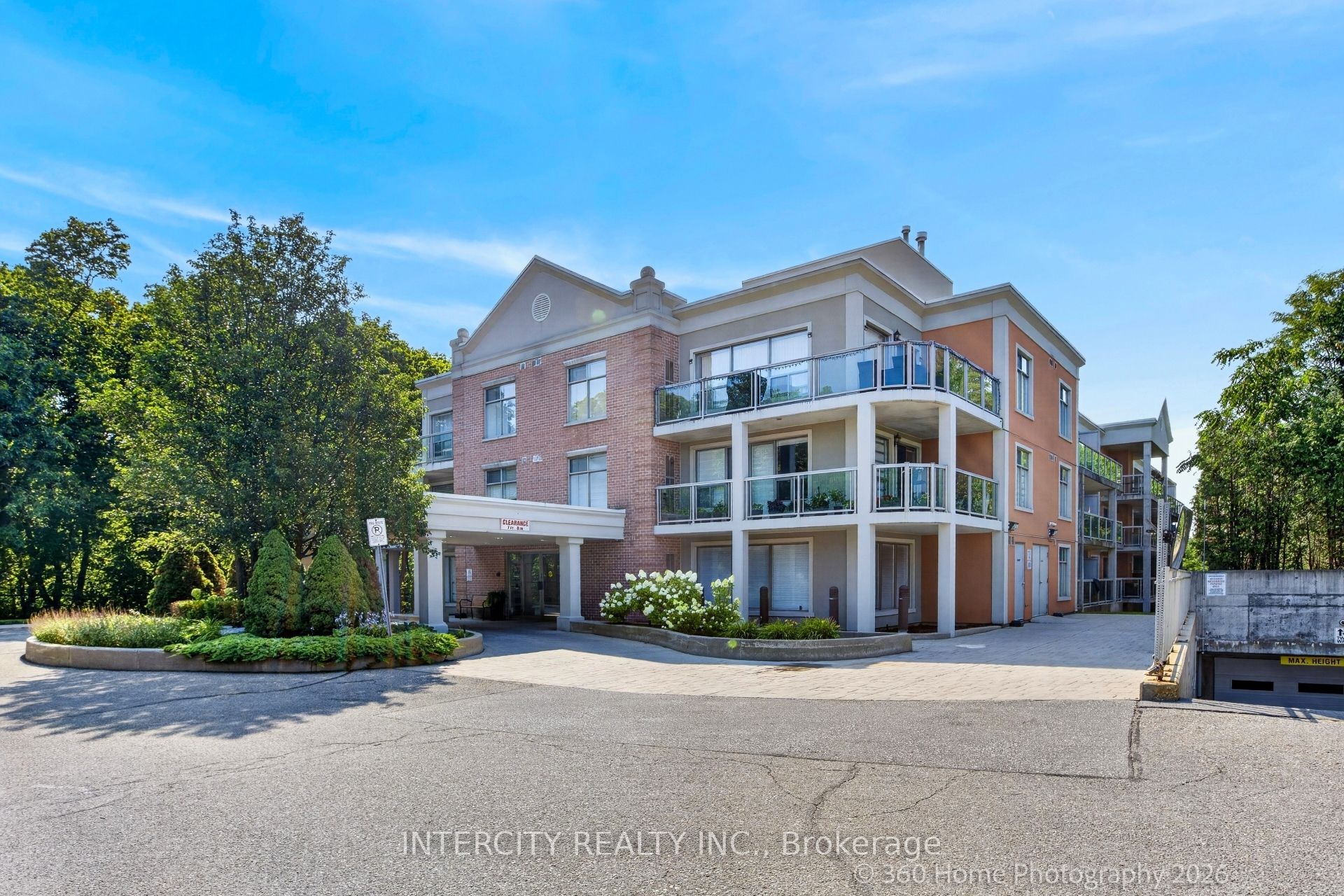 245 Pine Grove Road 304, Vaughan, ON L4L 2H7 photo 2